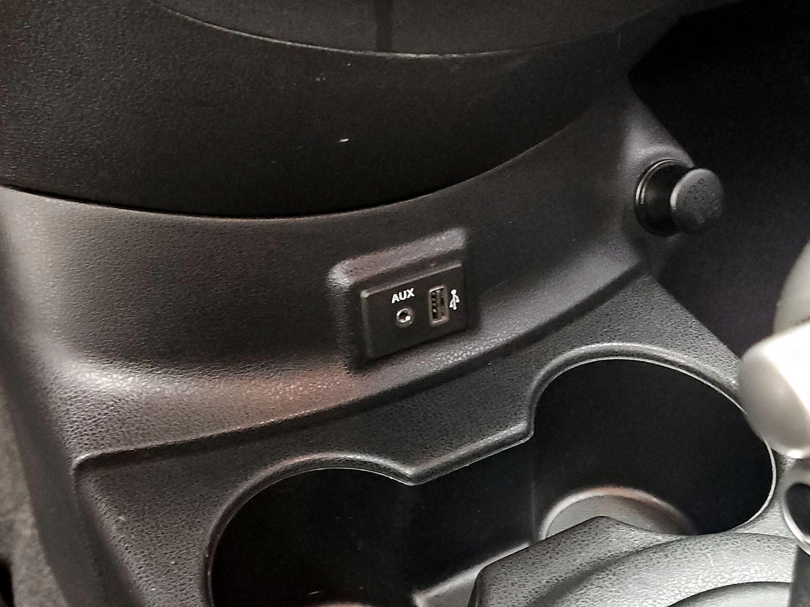 2019 Nissan Versa Sedan SV - Photo 19