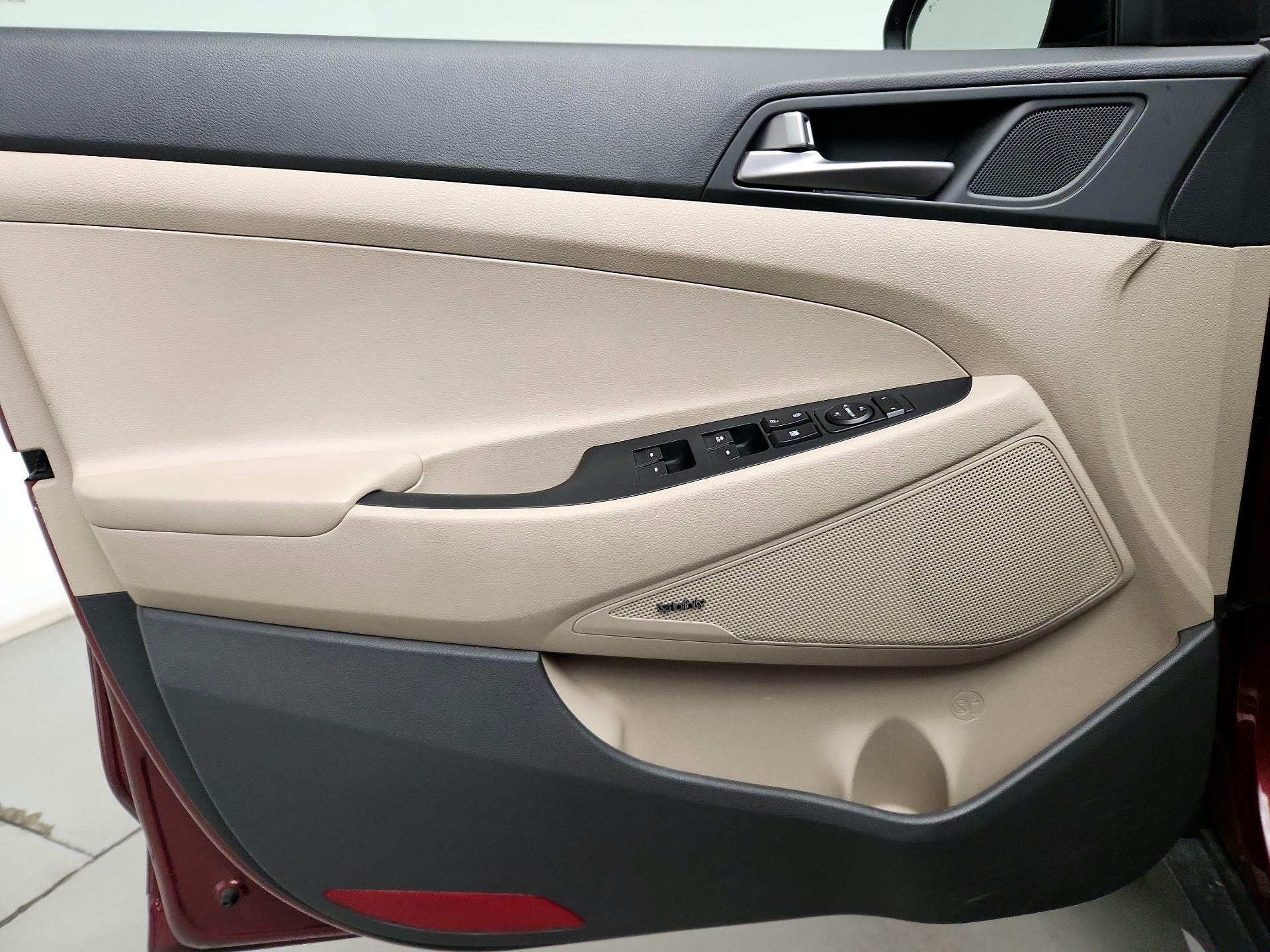 Thumbnail: 2017 Hyundai Tucson - 12