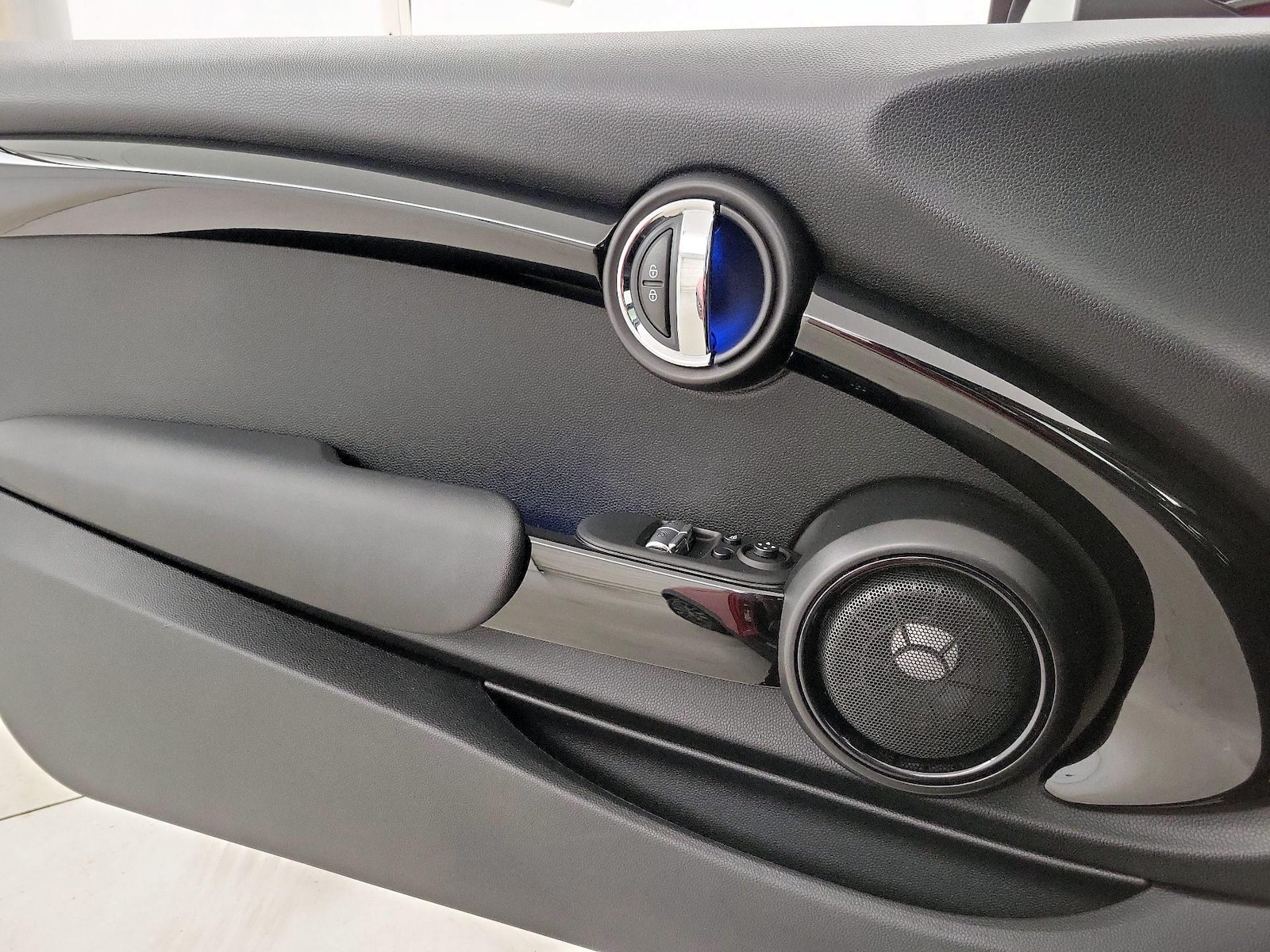 2019 MINI Hardtop 2 Door - Photo 13