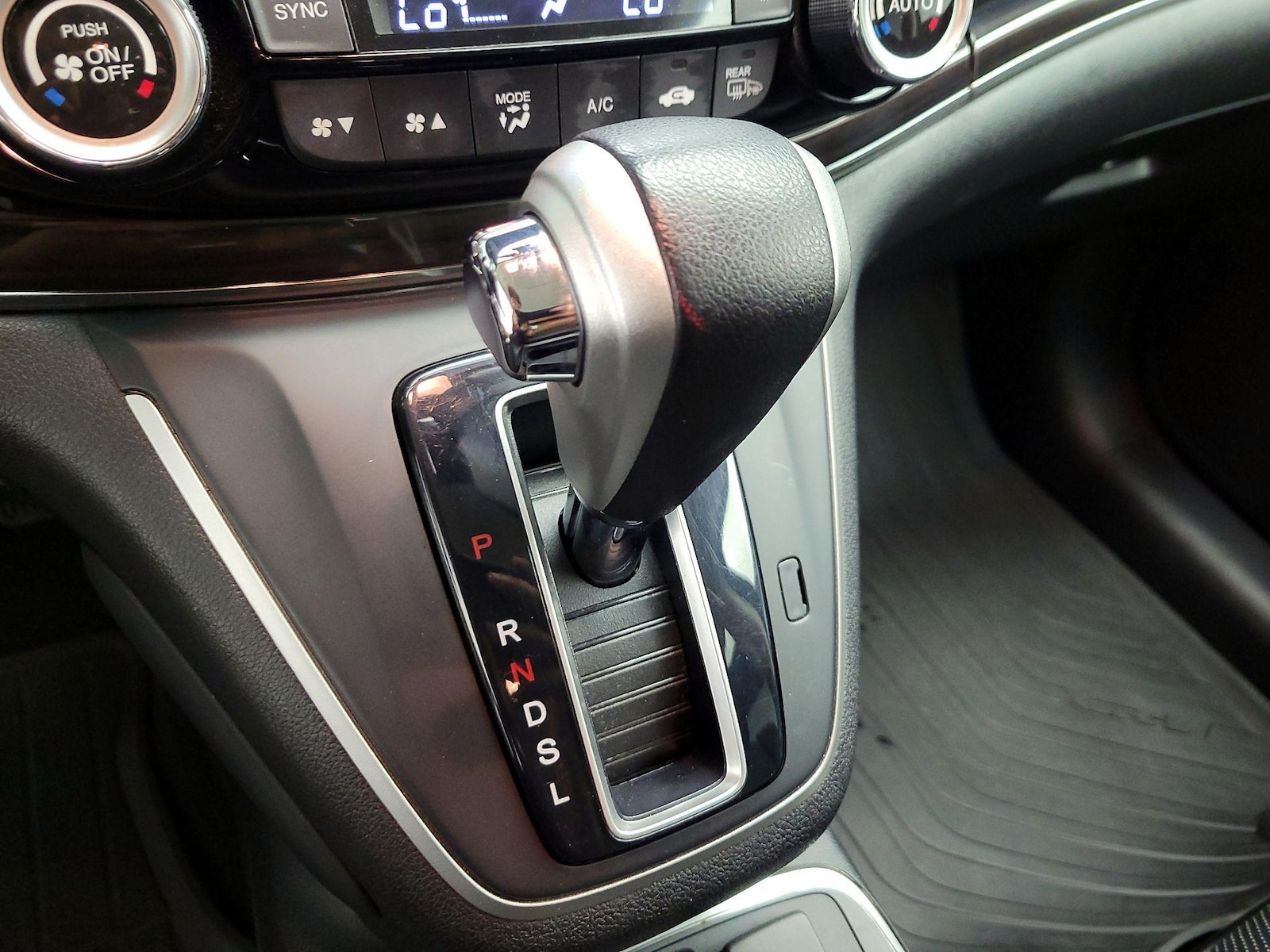 2016 Honda CR-V EX-L - Photo 17