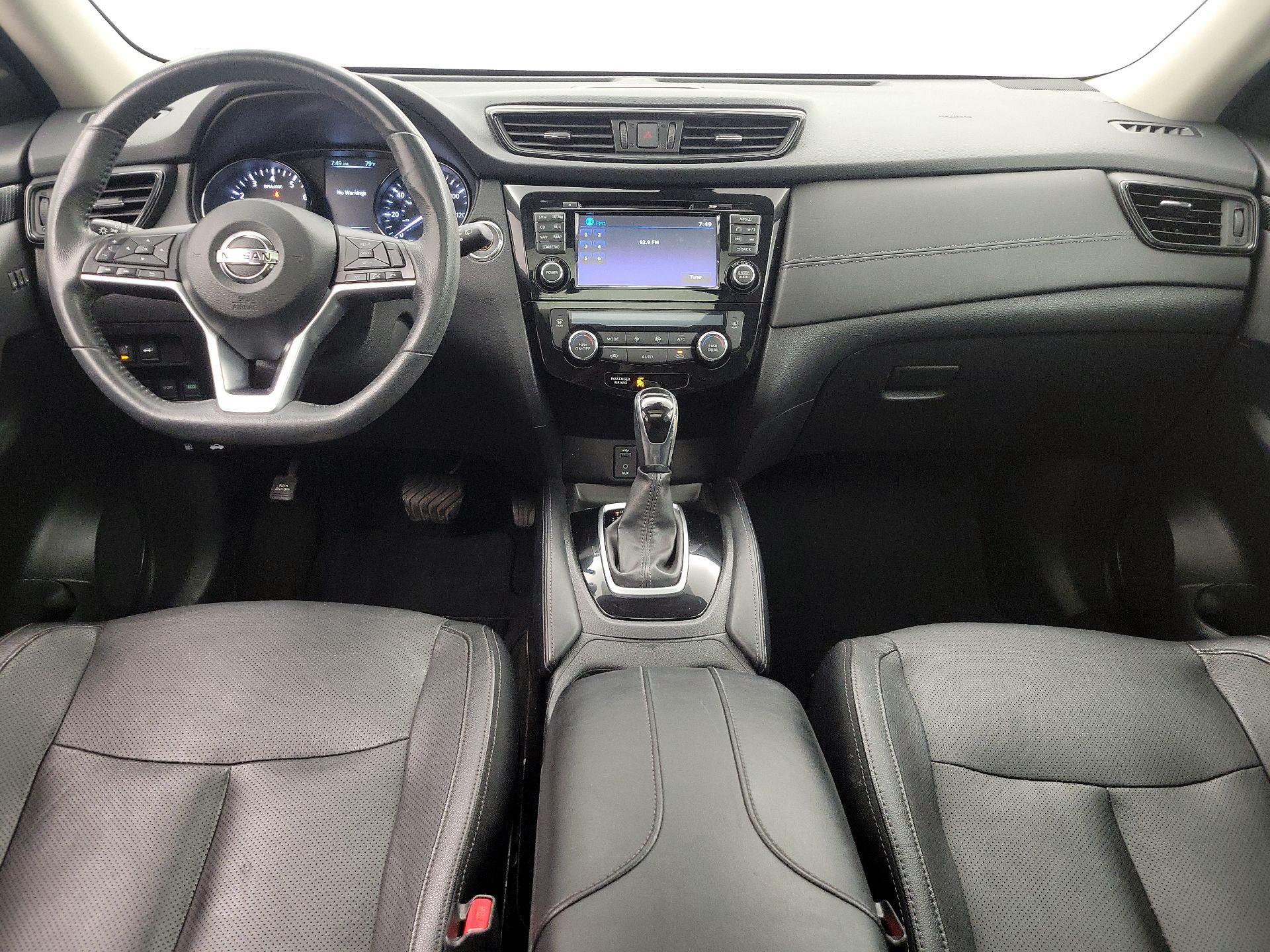 Thumbnail: 2017 Nissan Rogue - 9