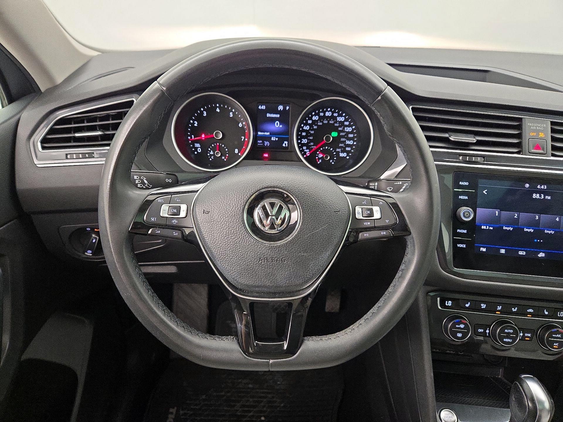Thumbnail: 2020 Volkswagen Tiguan - 10