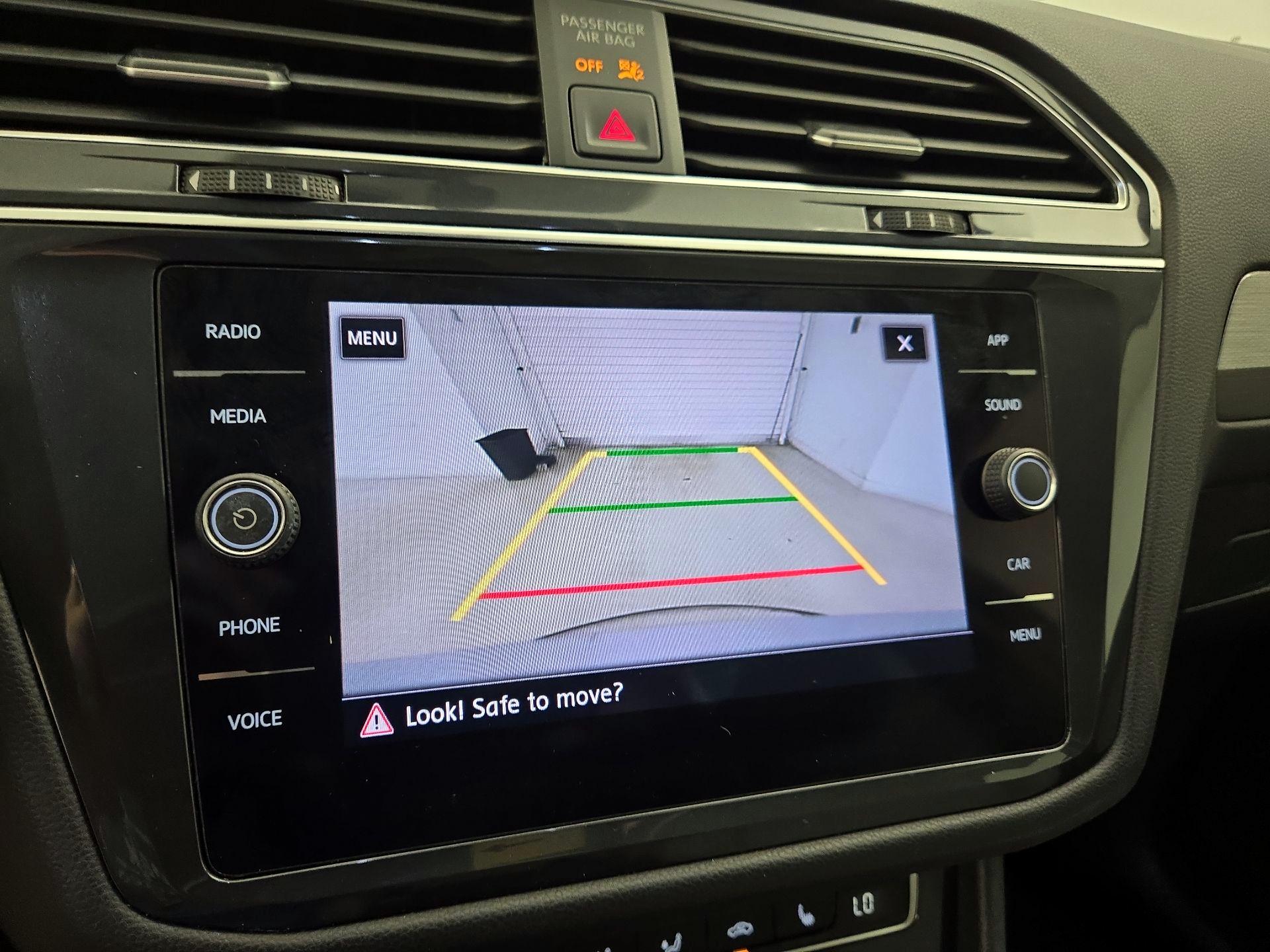 Thumbnail: 2020 Volkswagen Tiguan - 14