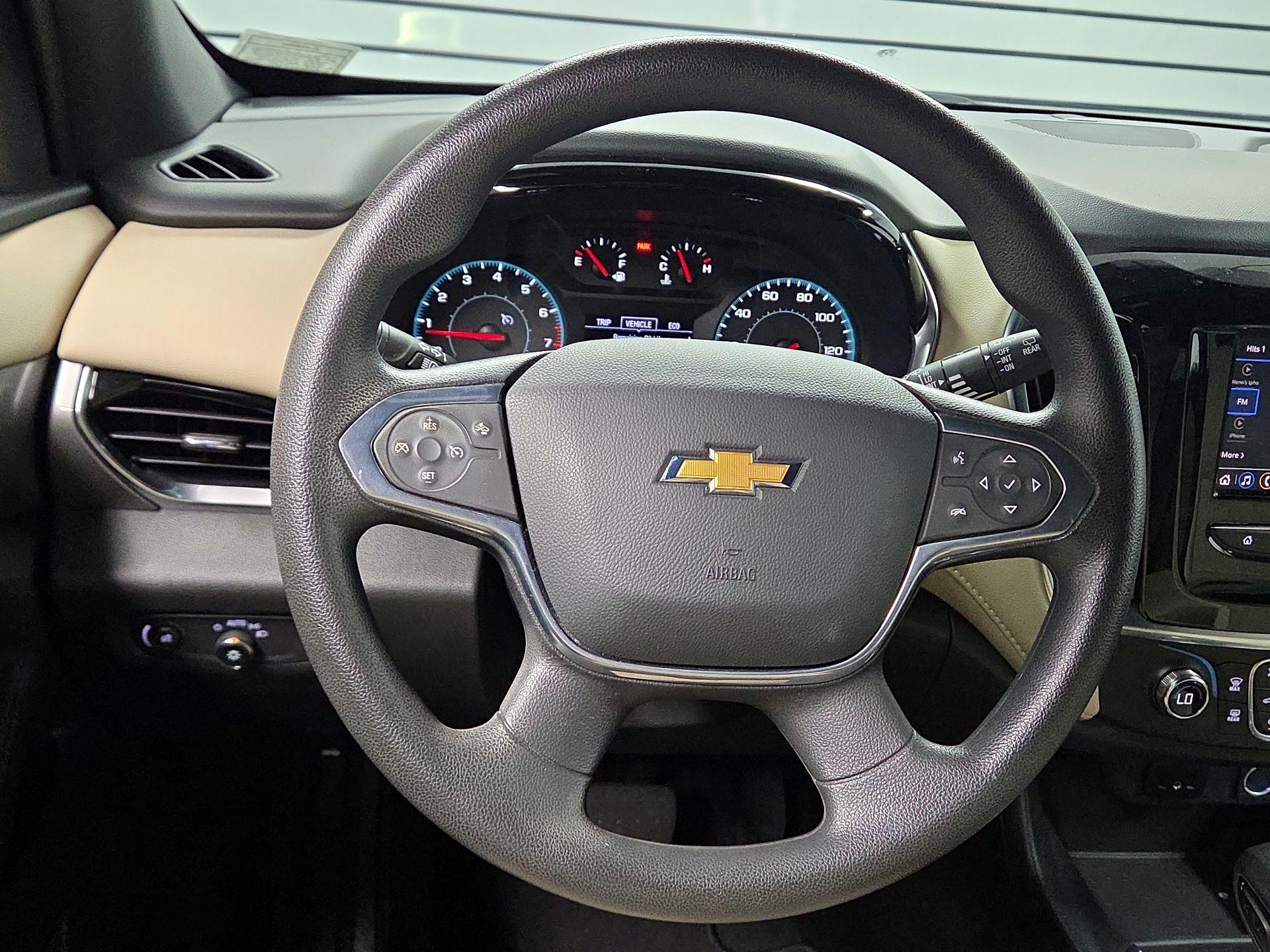 Thumbnail: 2022 Chevrolet Traverse - 10