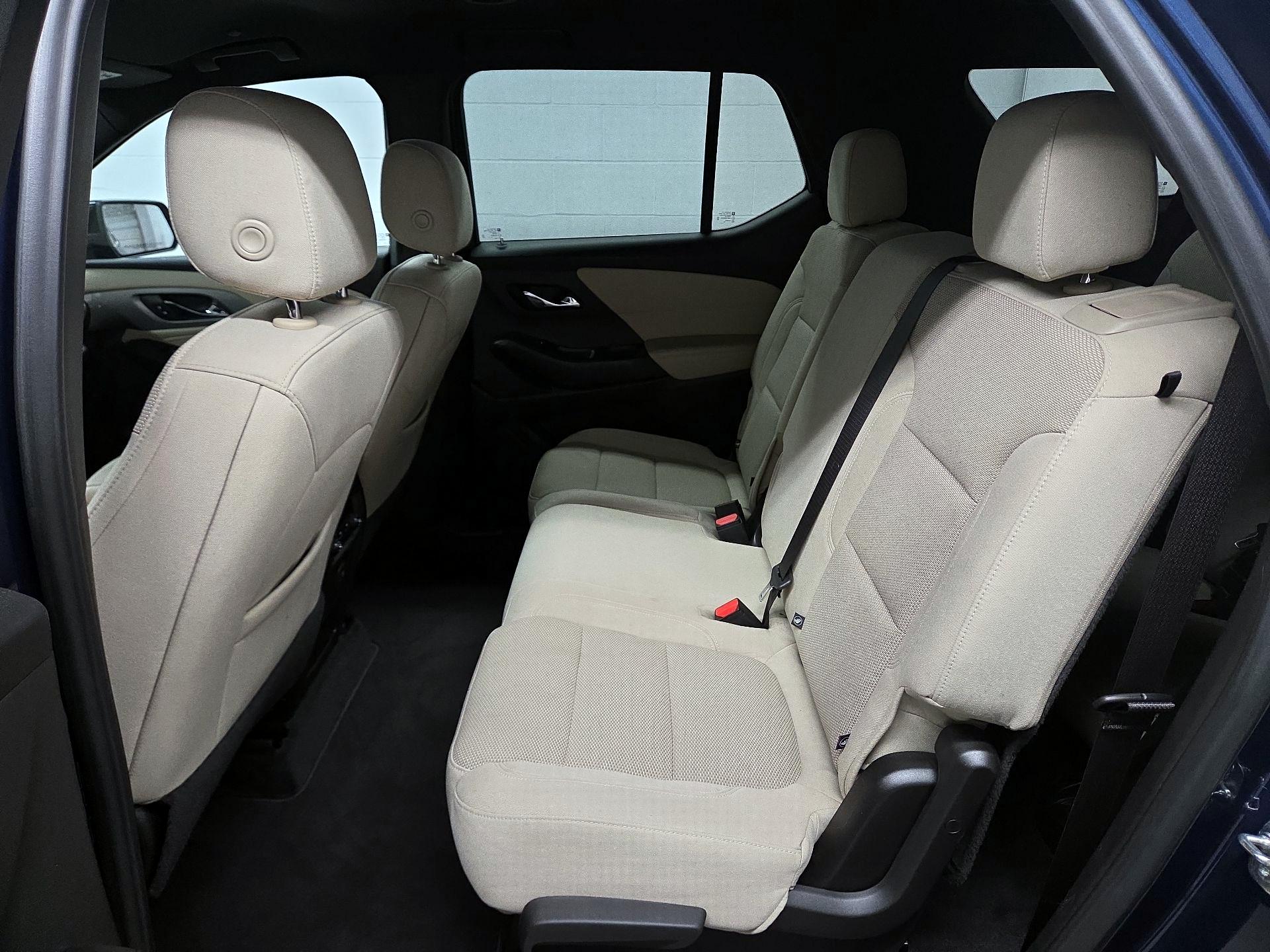 Thumbnail: 2022 Chevrolet Traverse - 19