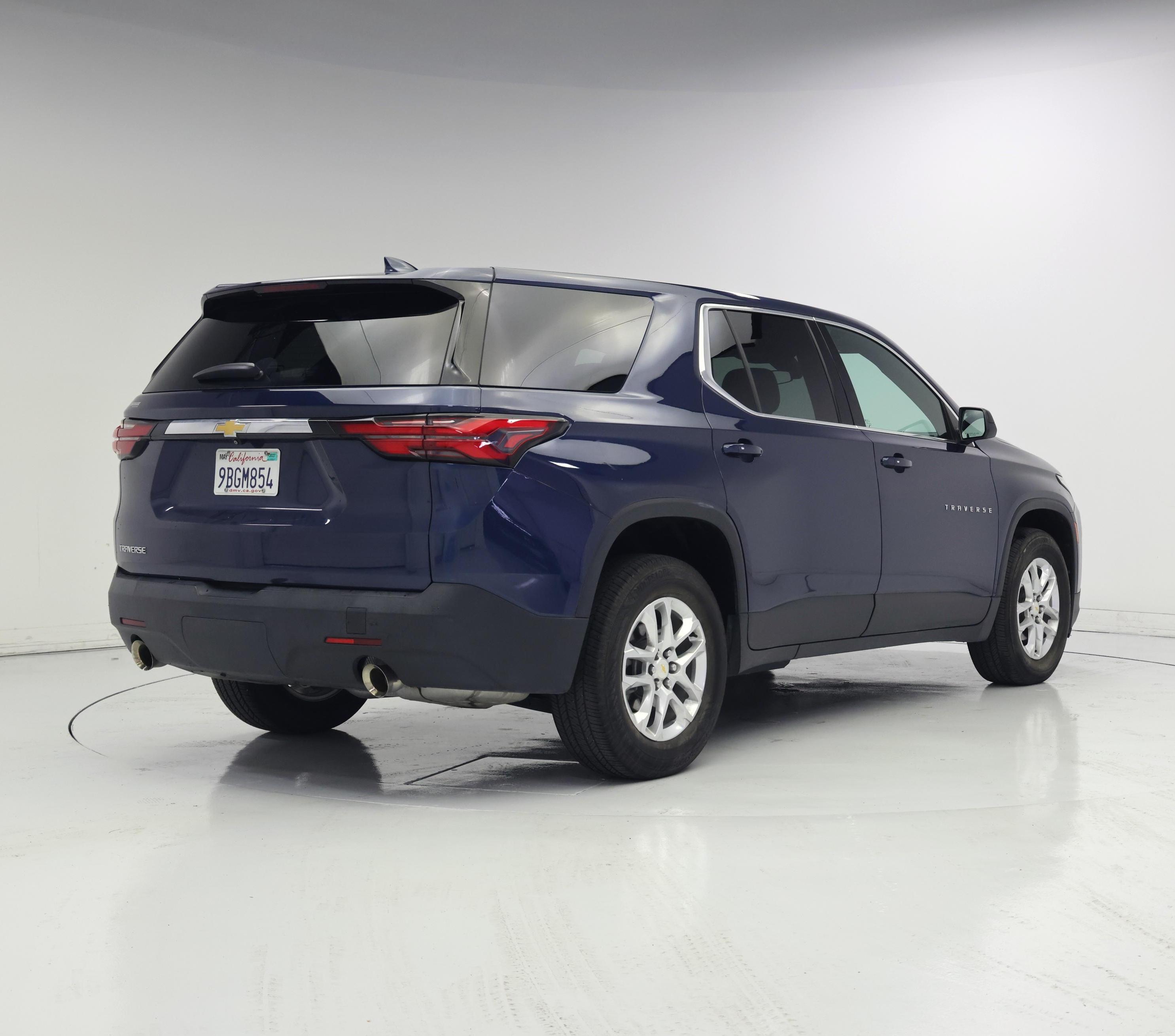 Thumbnail: 2022 Chevrolet Traverse - 8