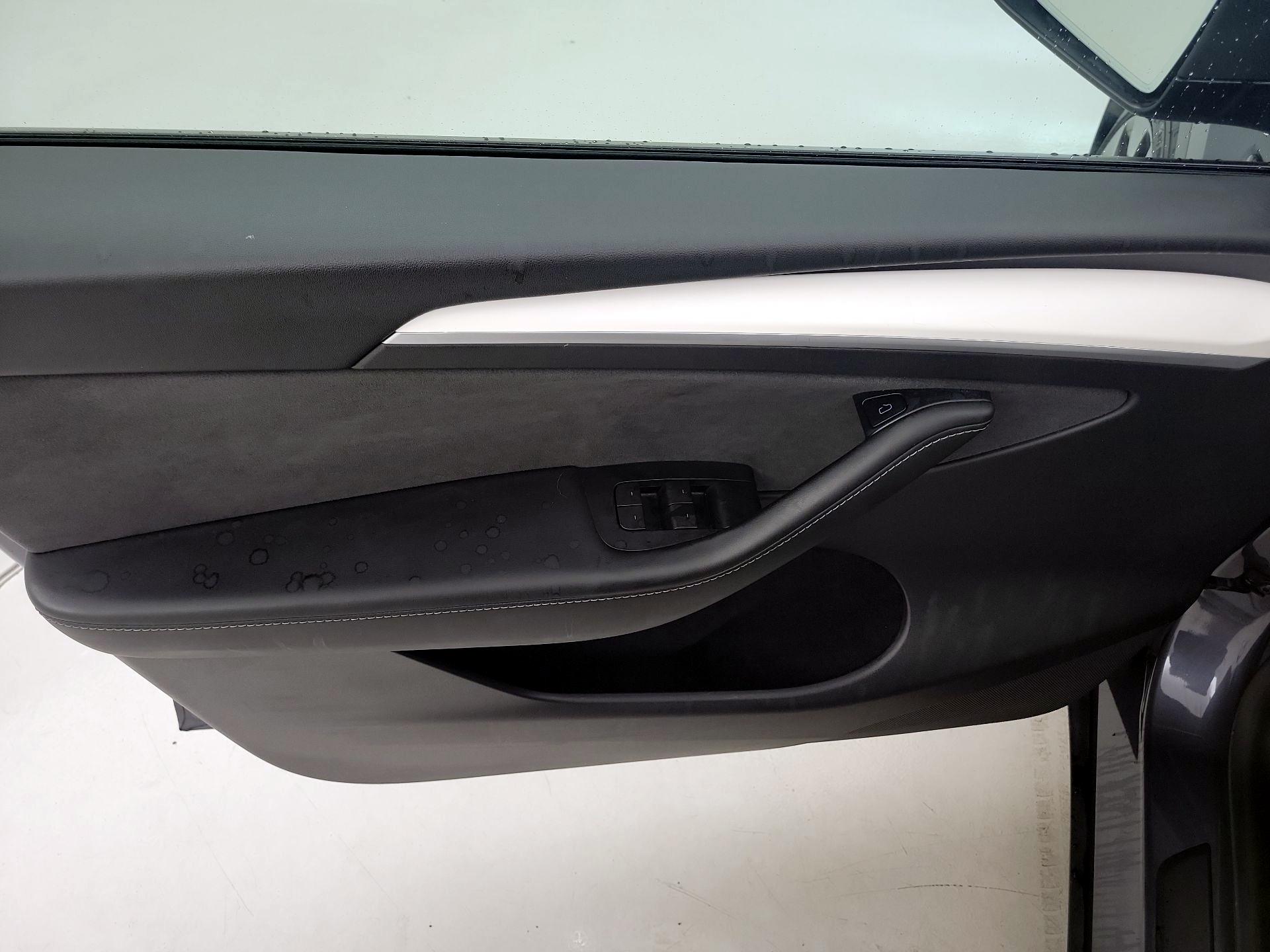 Thumbnail: 2023 Tesla Model Y - 12