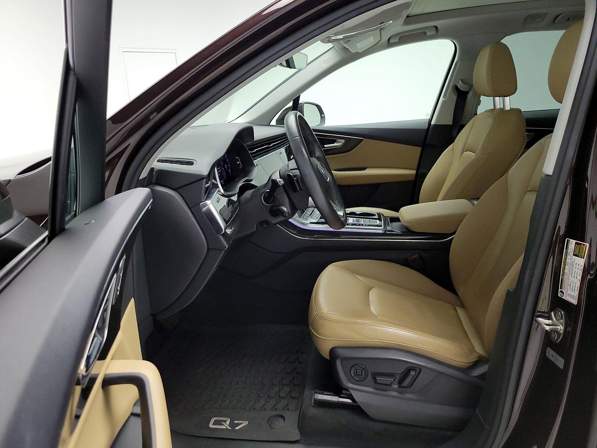 Thumbnail: 2020 Audi Q7 - 11