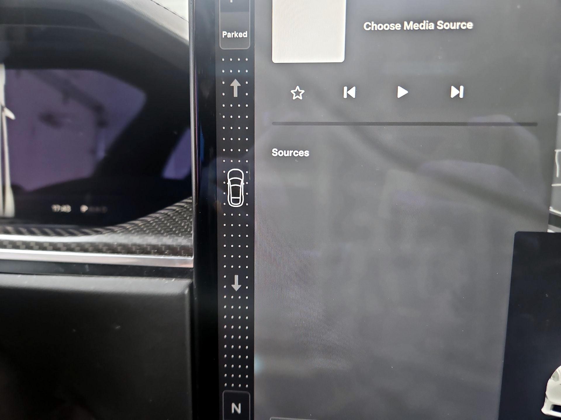 Thumbnail: 2021 Tesla Model S - 17