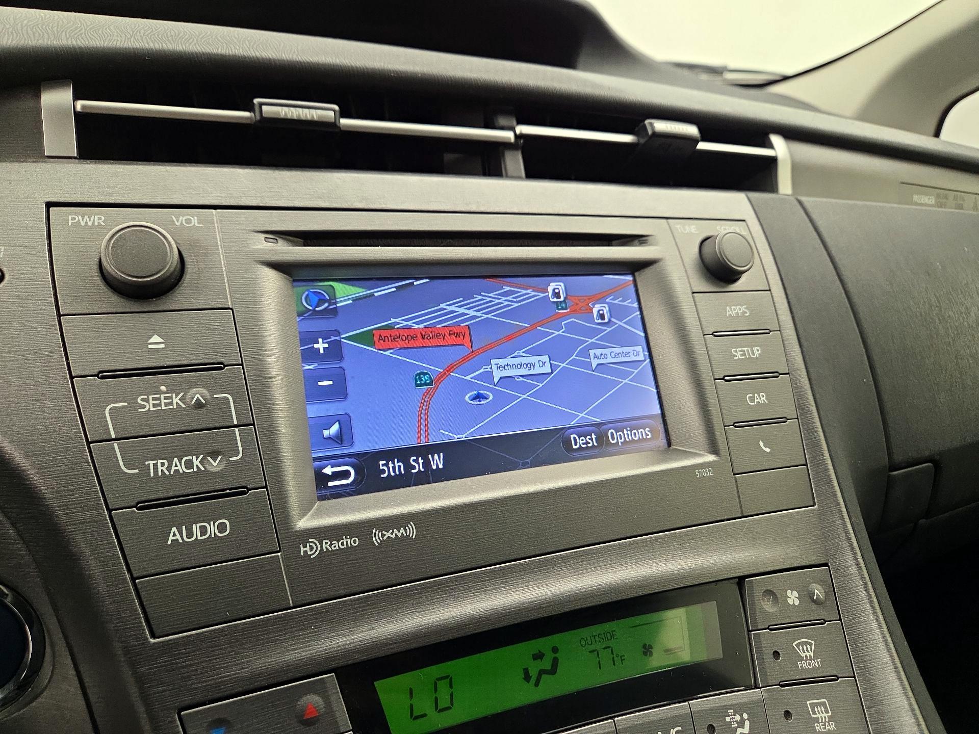 Thumbnail: 2015 Toyota Prius - 14
