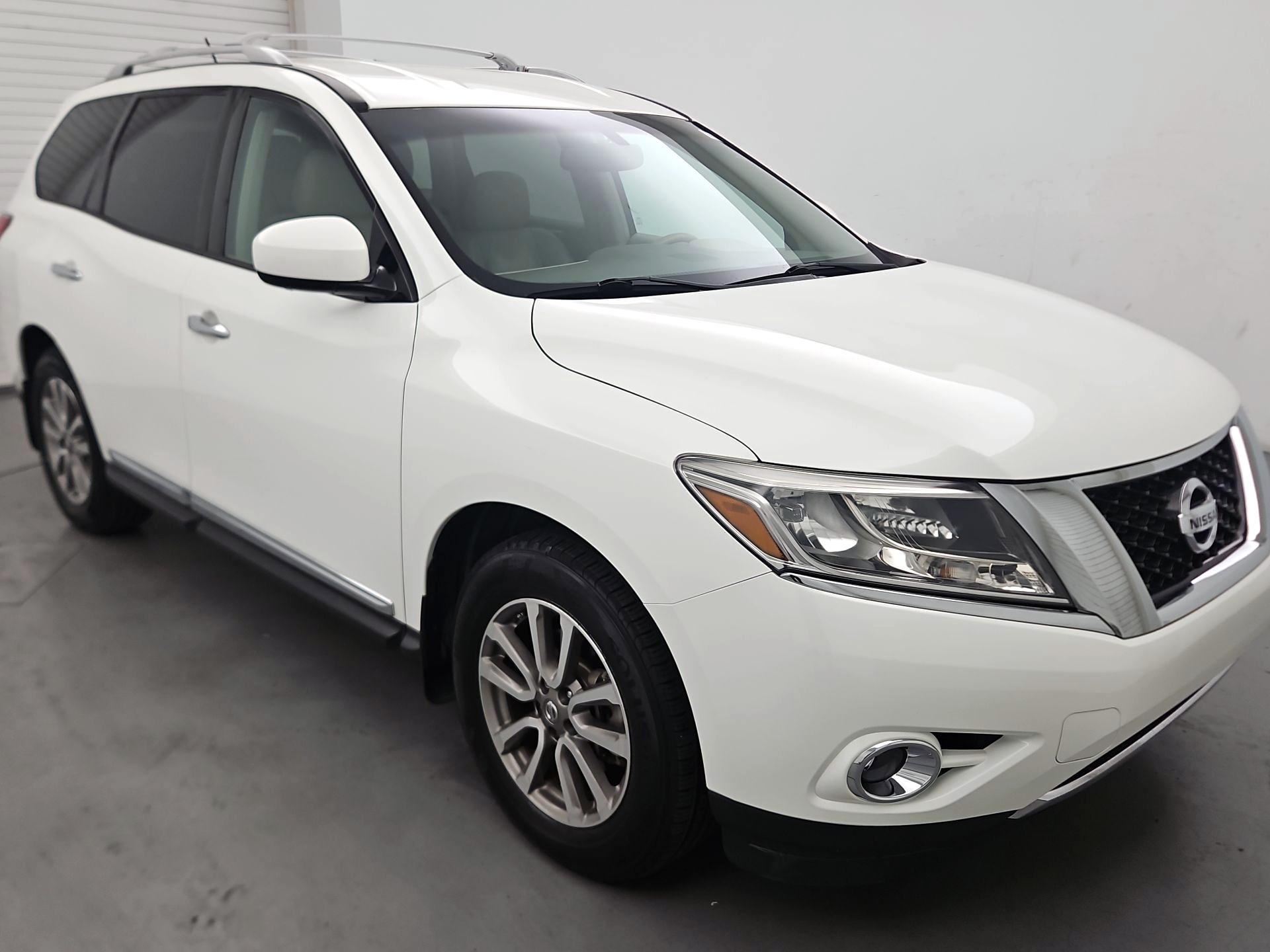 Thumbnail: 2015 Nissan Pathfinder - 1