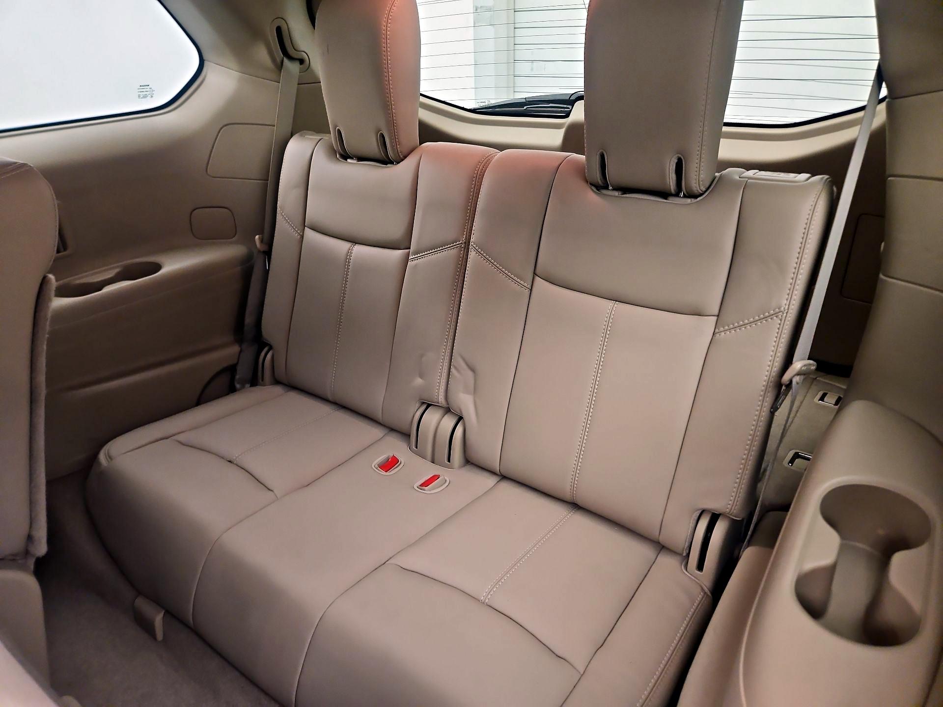 Thumbnail: 2015 Nissan Pathfinder - 18