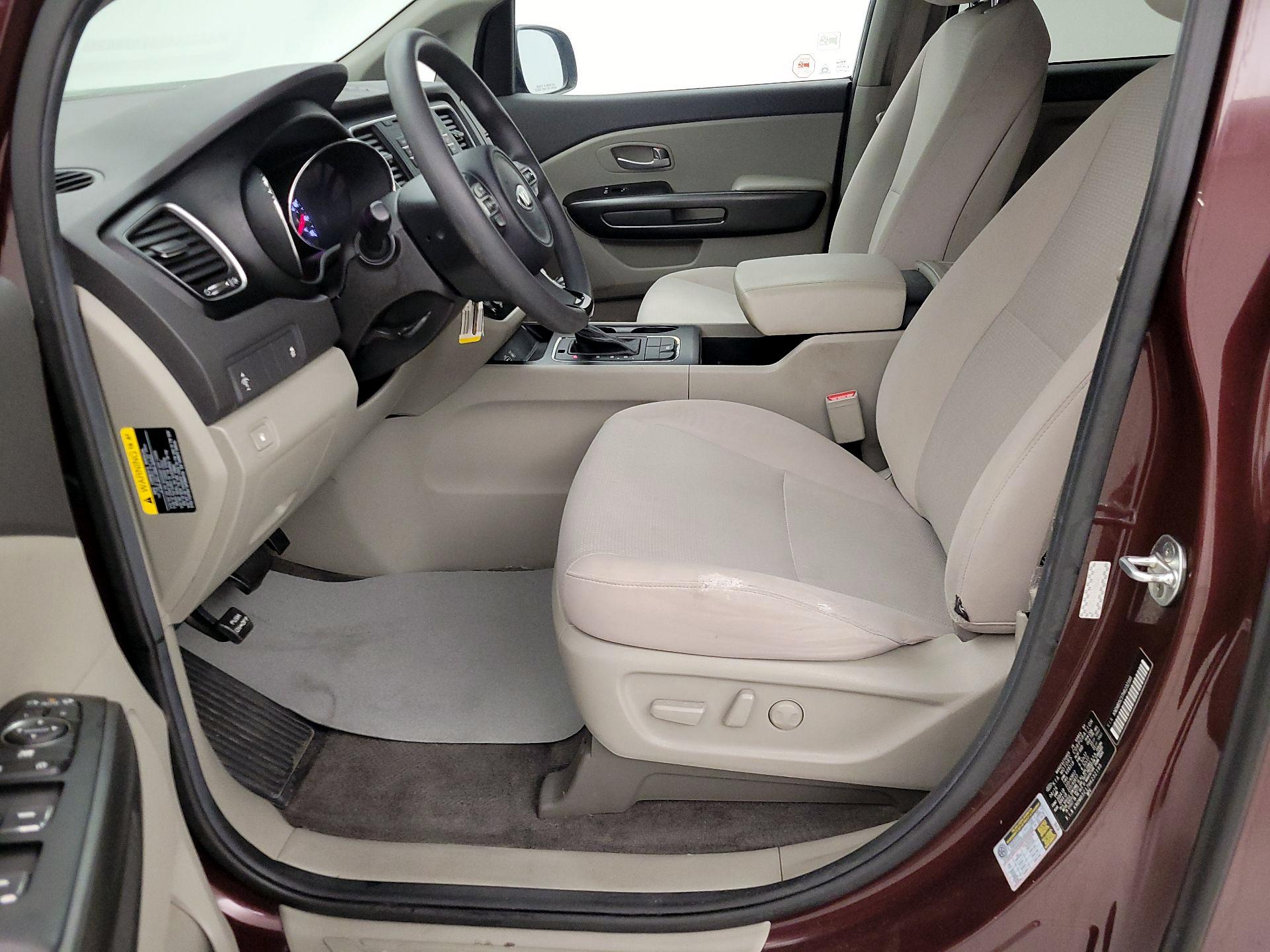 Thumbnail: 2017 Kia Sedona - 9