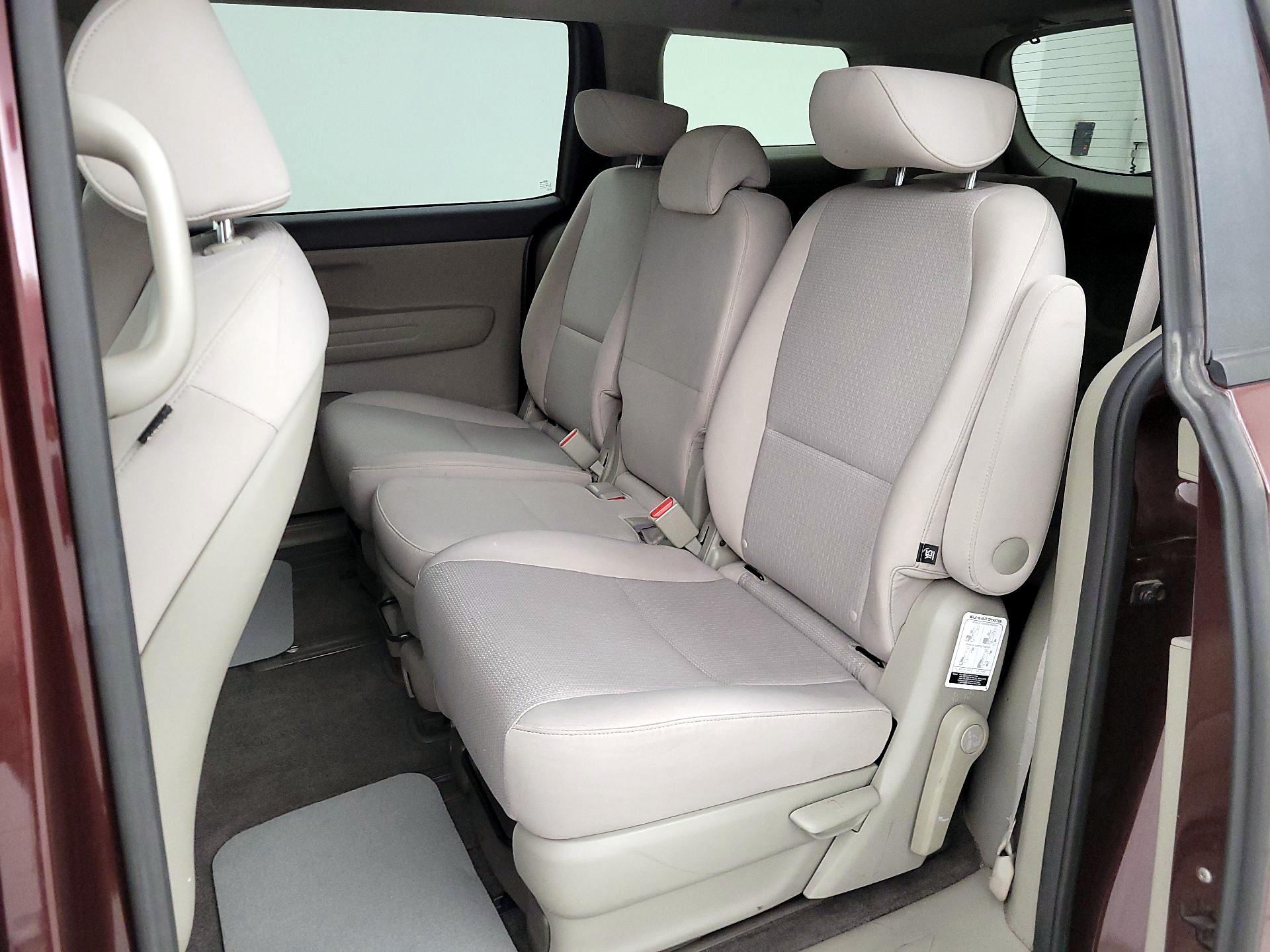 Thumbnail: 2017 Kia Sedona - 17