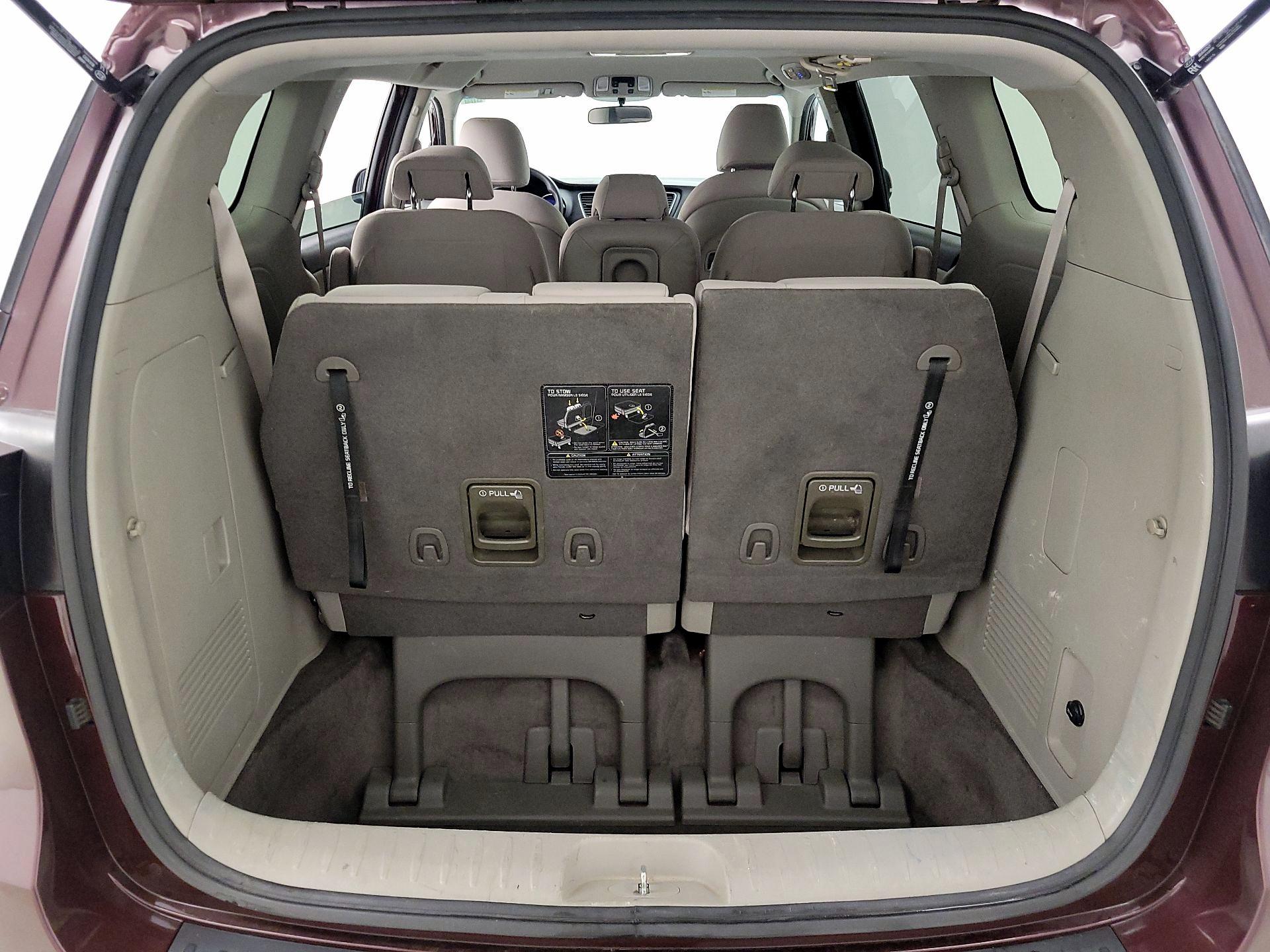 Thumbnail: 2017 Kia Sedona - 19