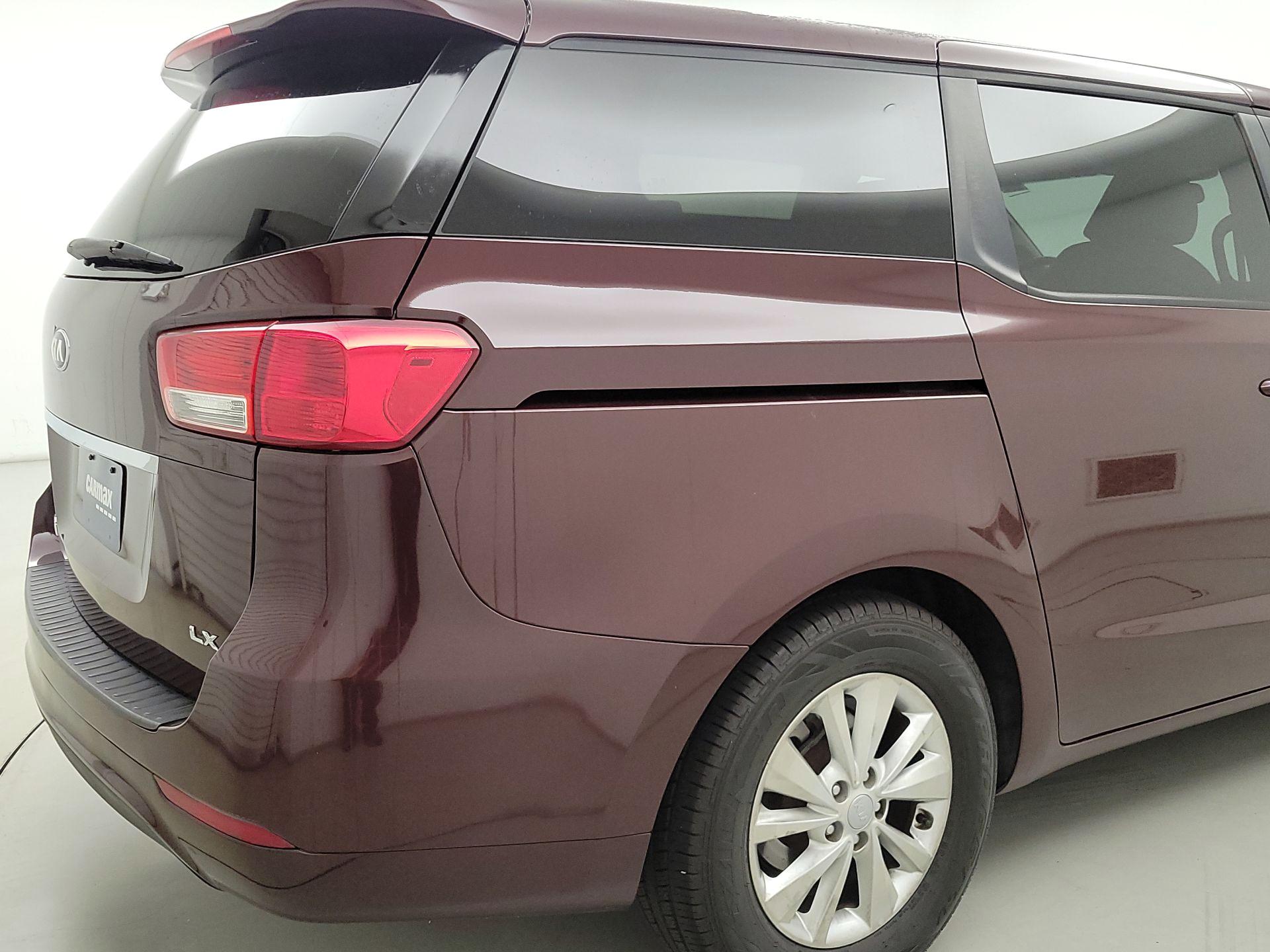 Thumbnail: 2017 Kia Sedona - 5