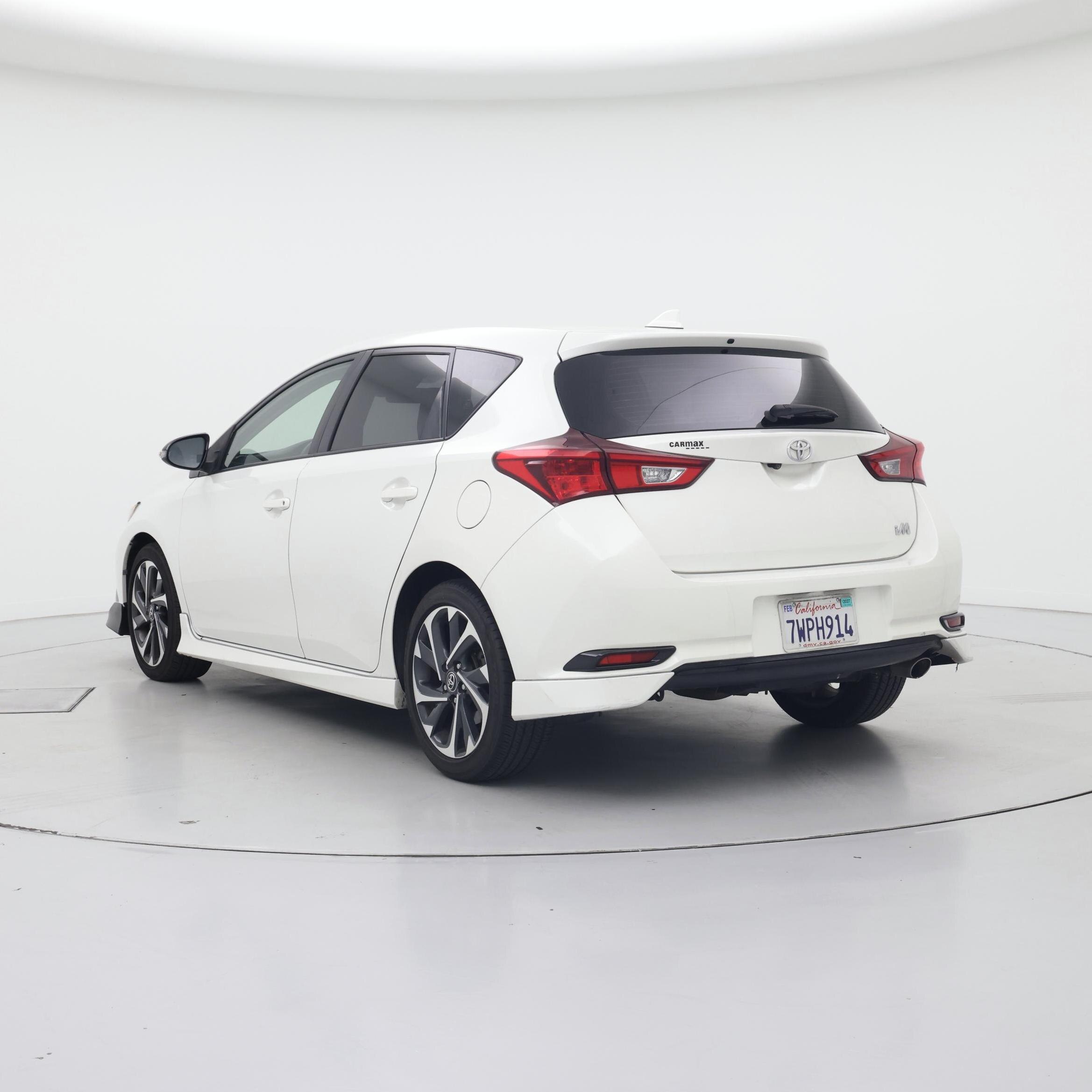 Thumbnail: 2017 Toyota Corolla iM - 2