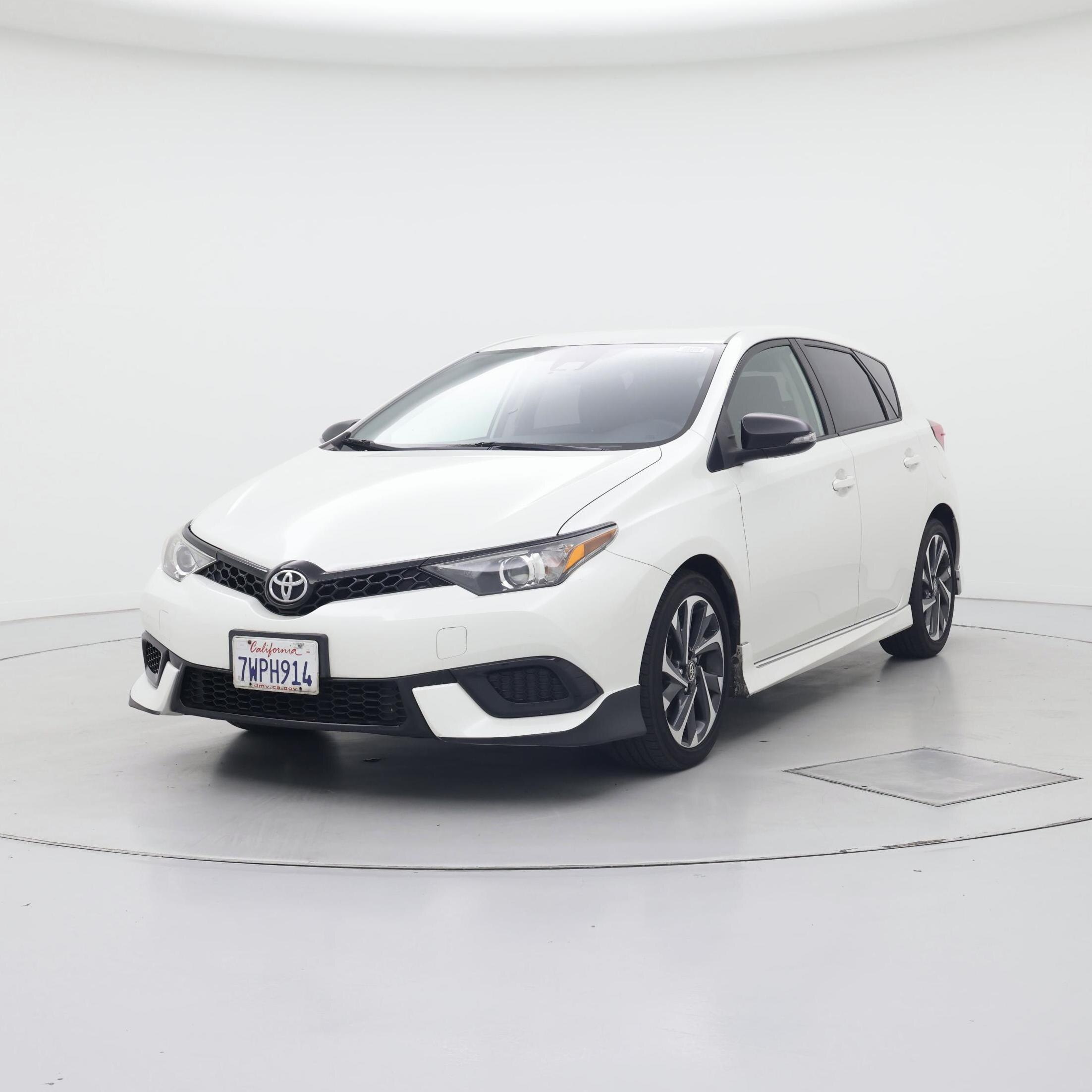 Thumbnail: 2017 Toyota Corolla iM - 4