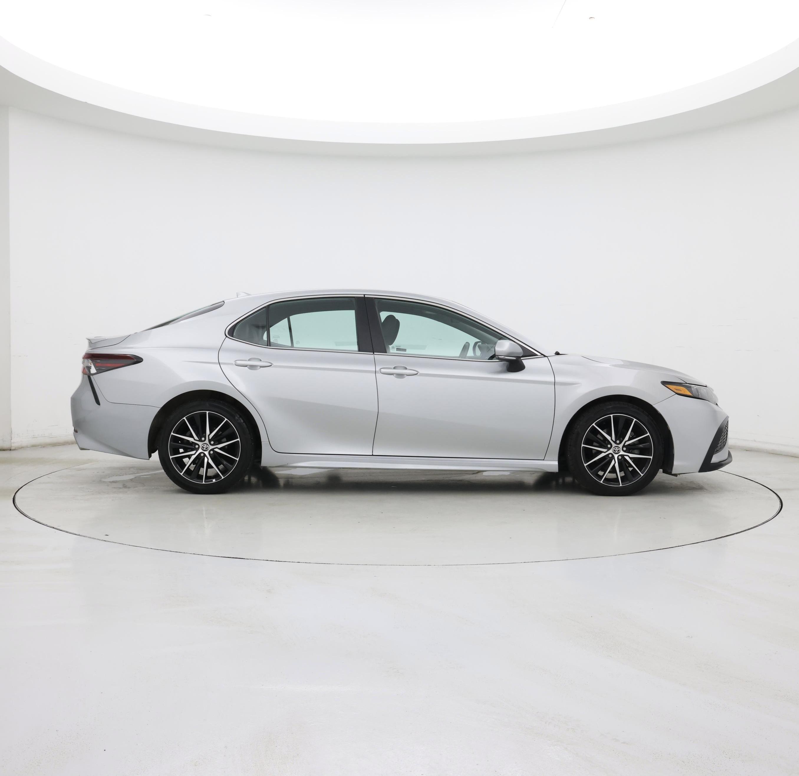 Thumbnail: 2022 Toyota Camry - 7