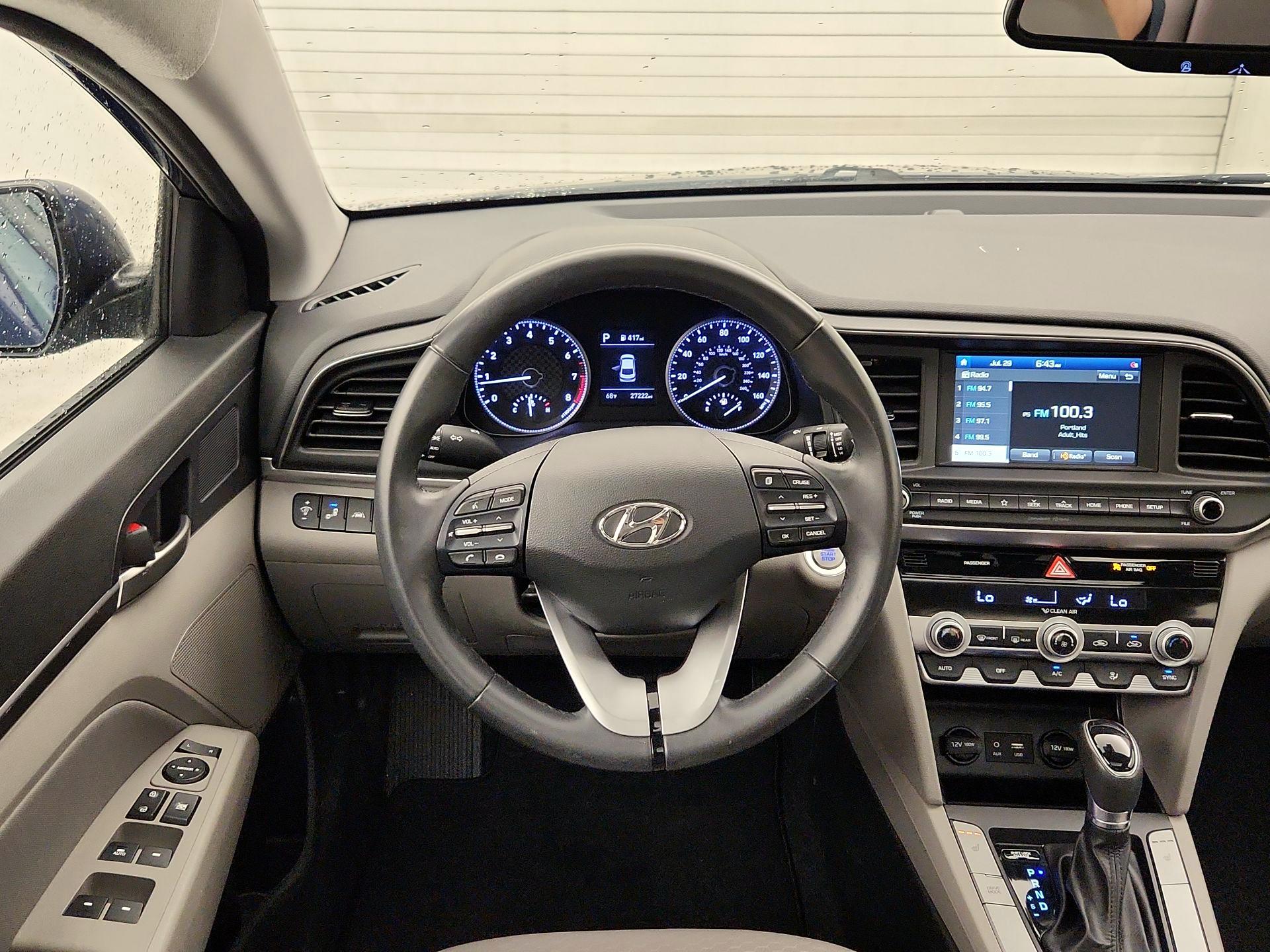 Thumbnail: 2020 Hyundai Elantra - 10