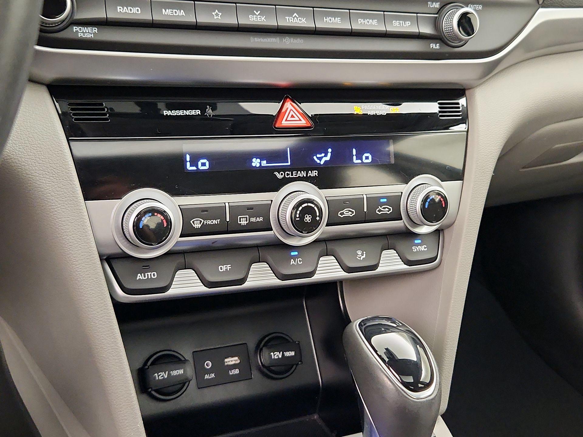 Thumbnail: 2020 Hyundai Elantra - 16