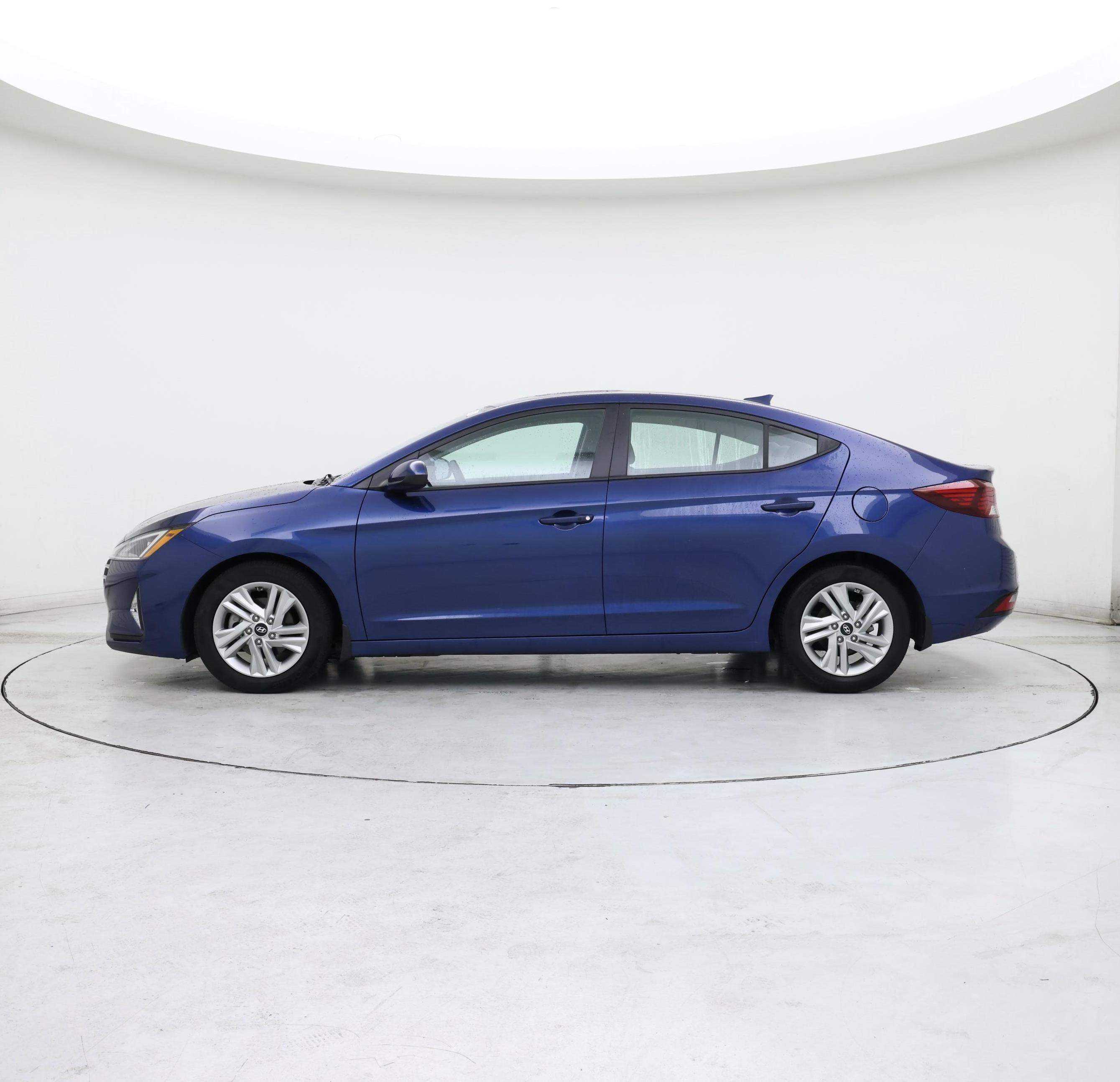 Thumbnail: 2020 Hyundai Elantra - 3