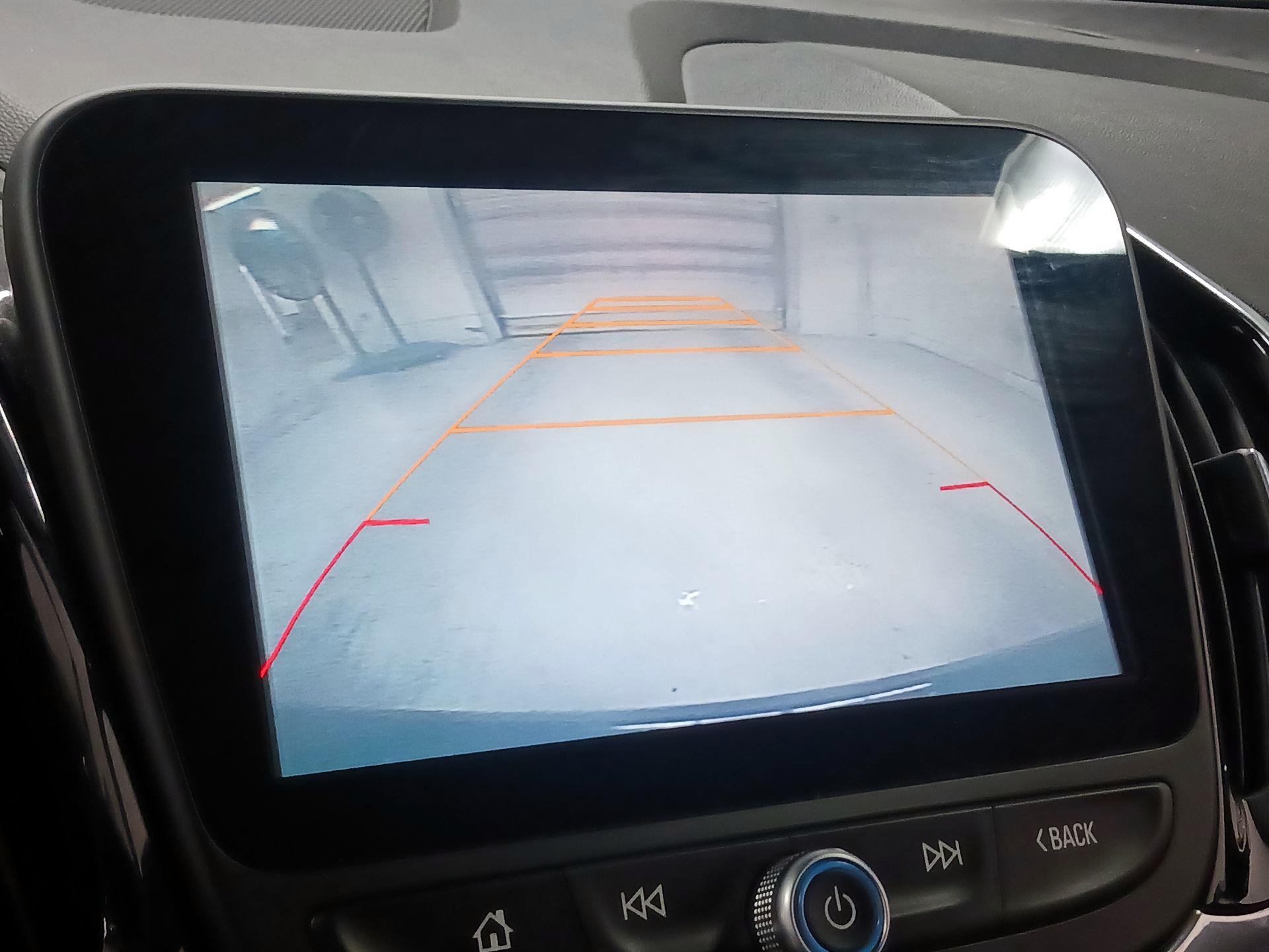 Thumbnail: 2016 Chevrolet Volt - 14