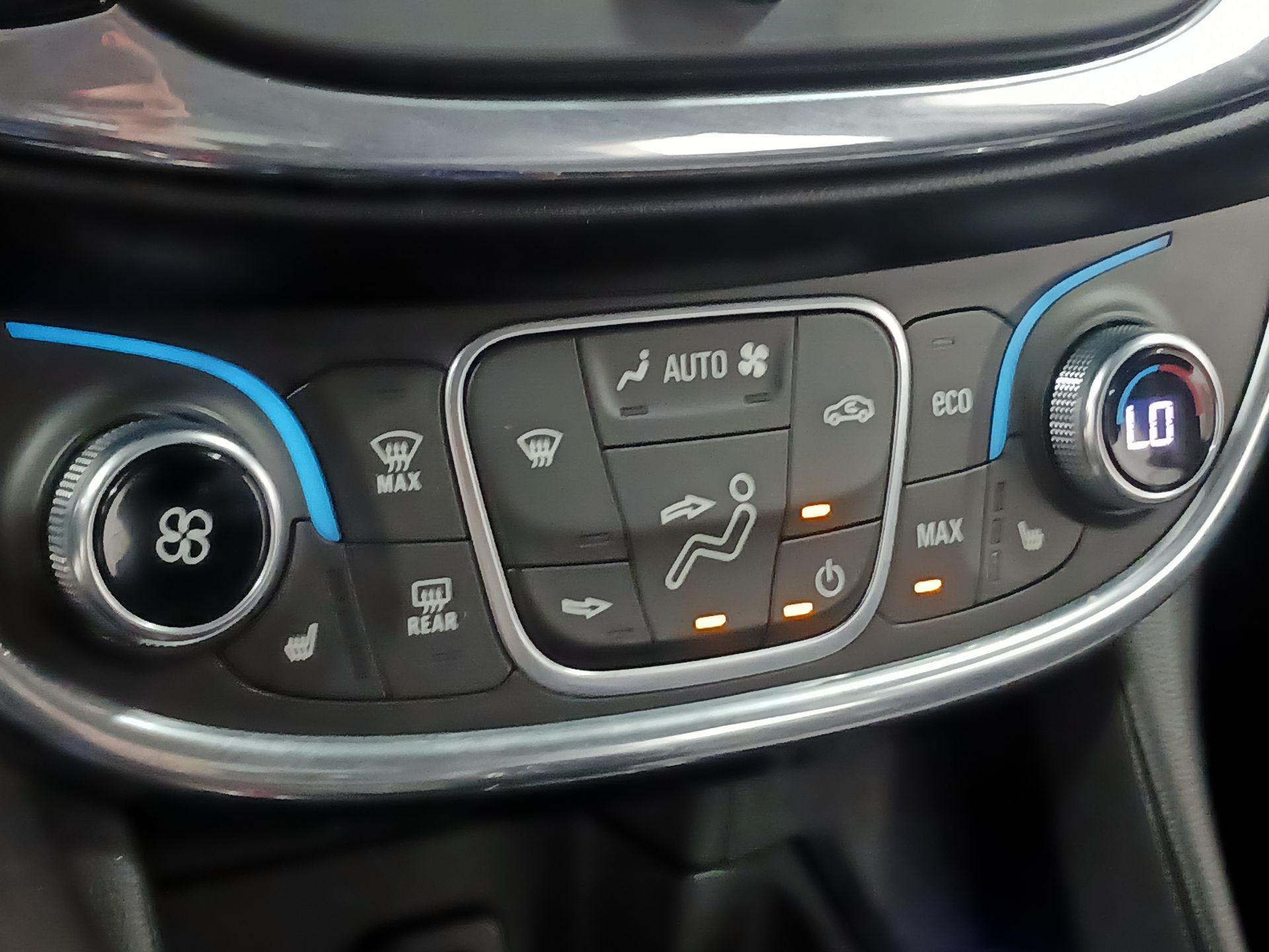 Thumbnail: 2016 Chevrolet Volt - 16