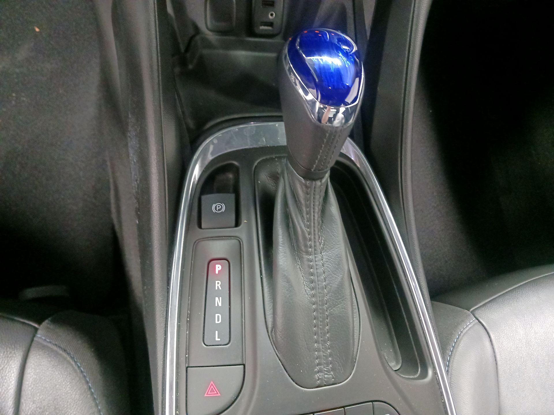 Thumbnail: 2016 Chevrolet Volt - 17