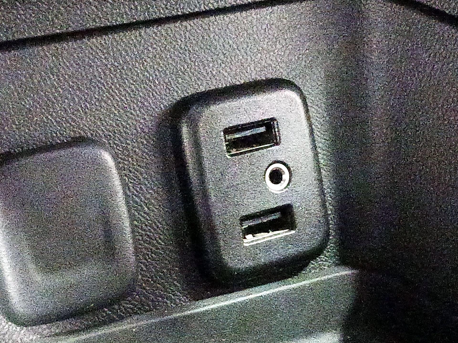 Thumbnail: 2016 Chevrolet Volt - 18