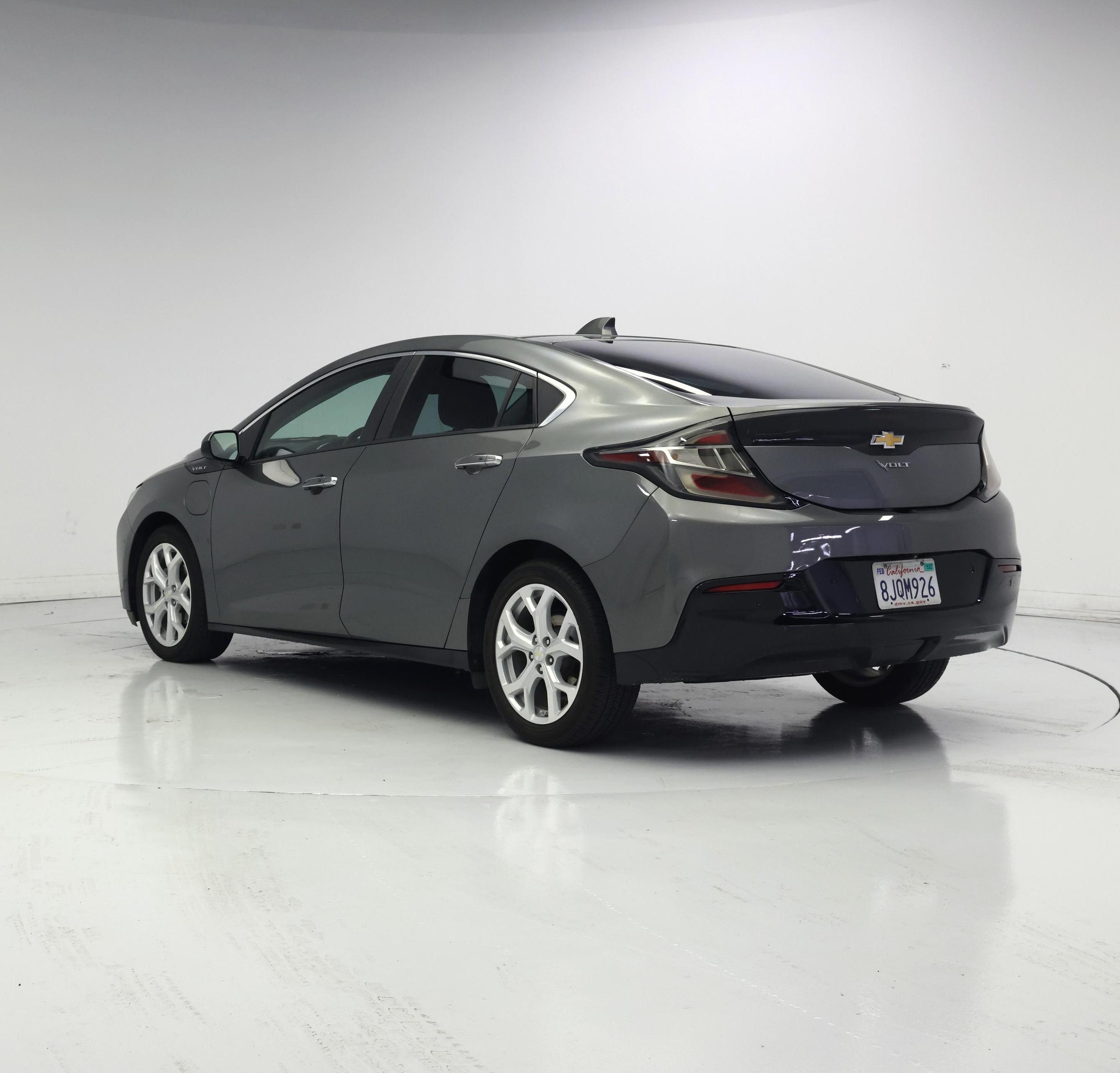 Thumbnail: 2016 Chevrolet Volt - 2
