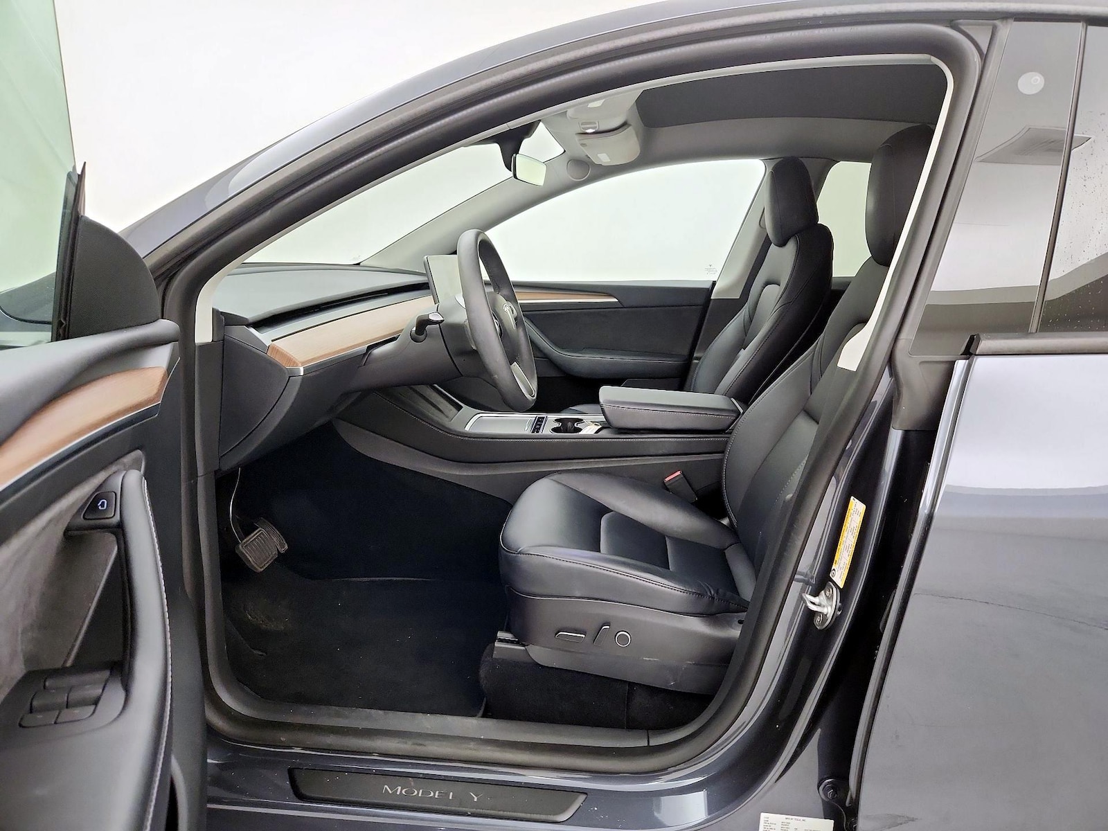 2023 Tesla Model Y Long Range - Photo 12