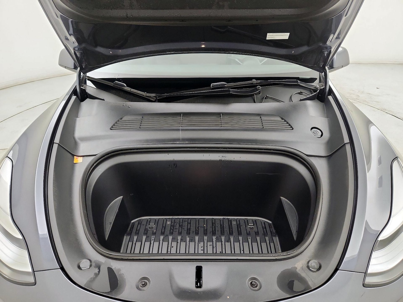 2023 Tesla Model Y Long Range - Photo 23