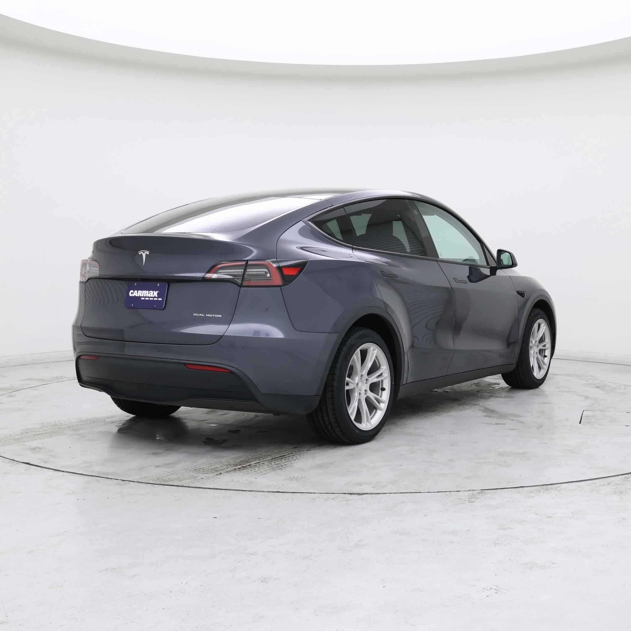 Thumbnail: 2023 Tesla Model Y - 8