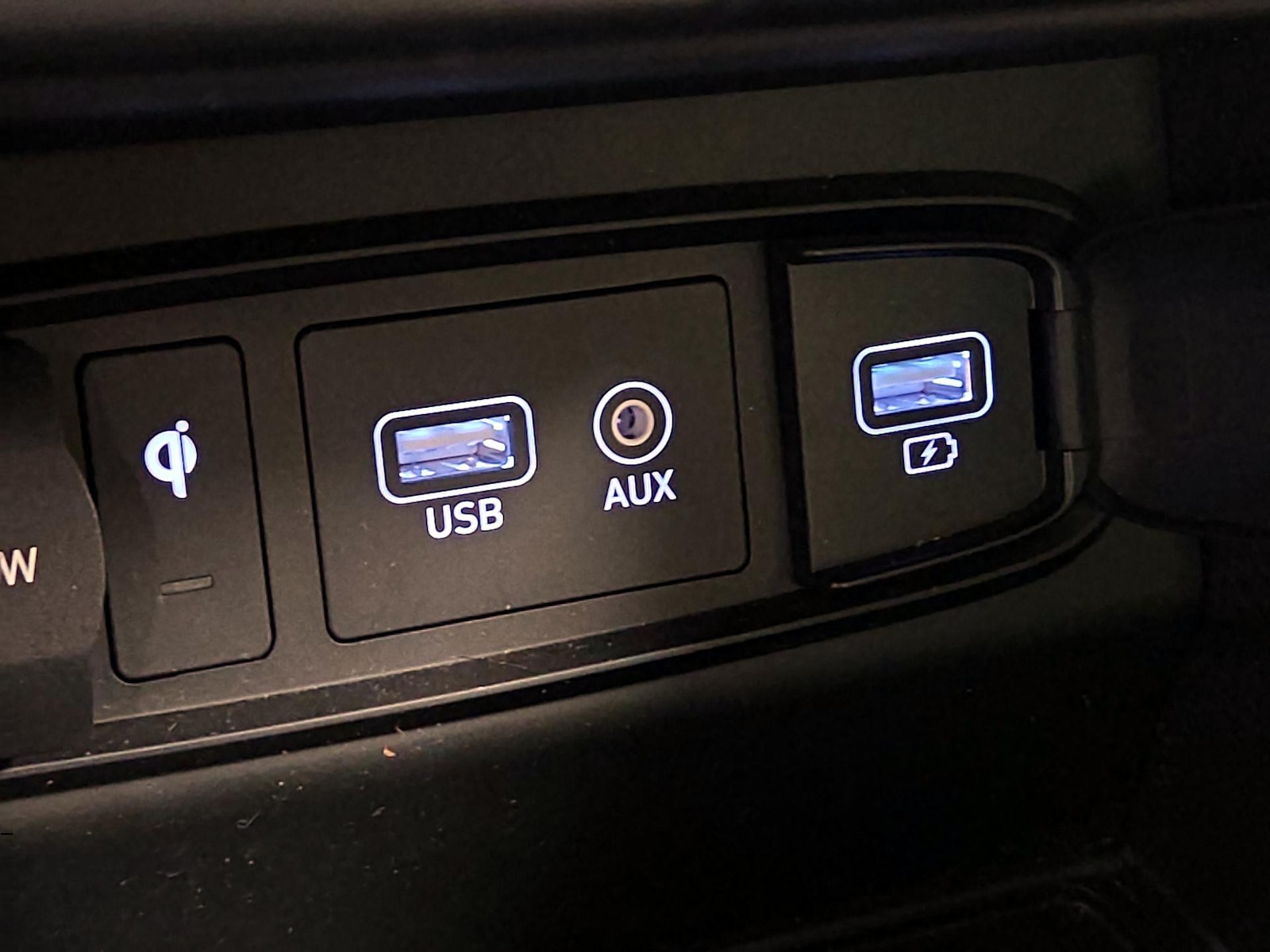 2020 Hyundai Santa Fe SEL - Photo 17