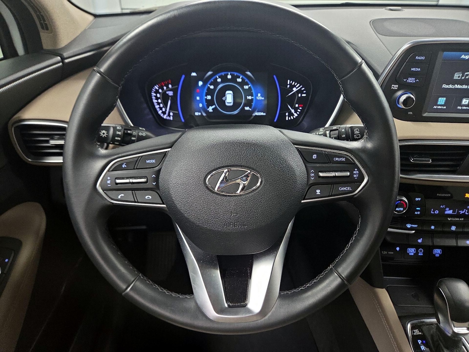 2020 Hyundai Santa Fe SEL - Photo 9