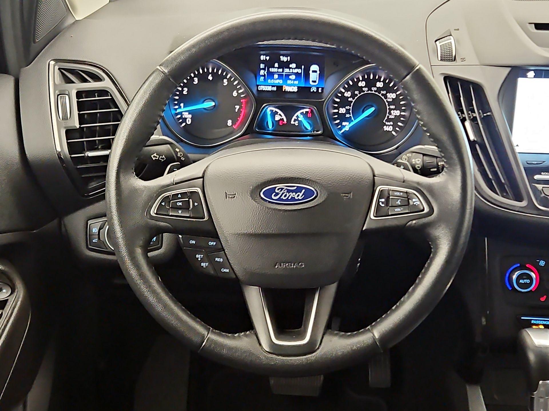 Thumbnail: 2017 Ford Escape - 10