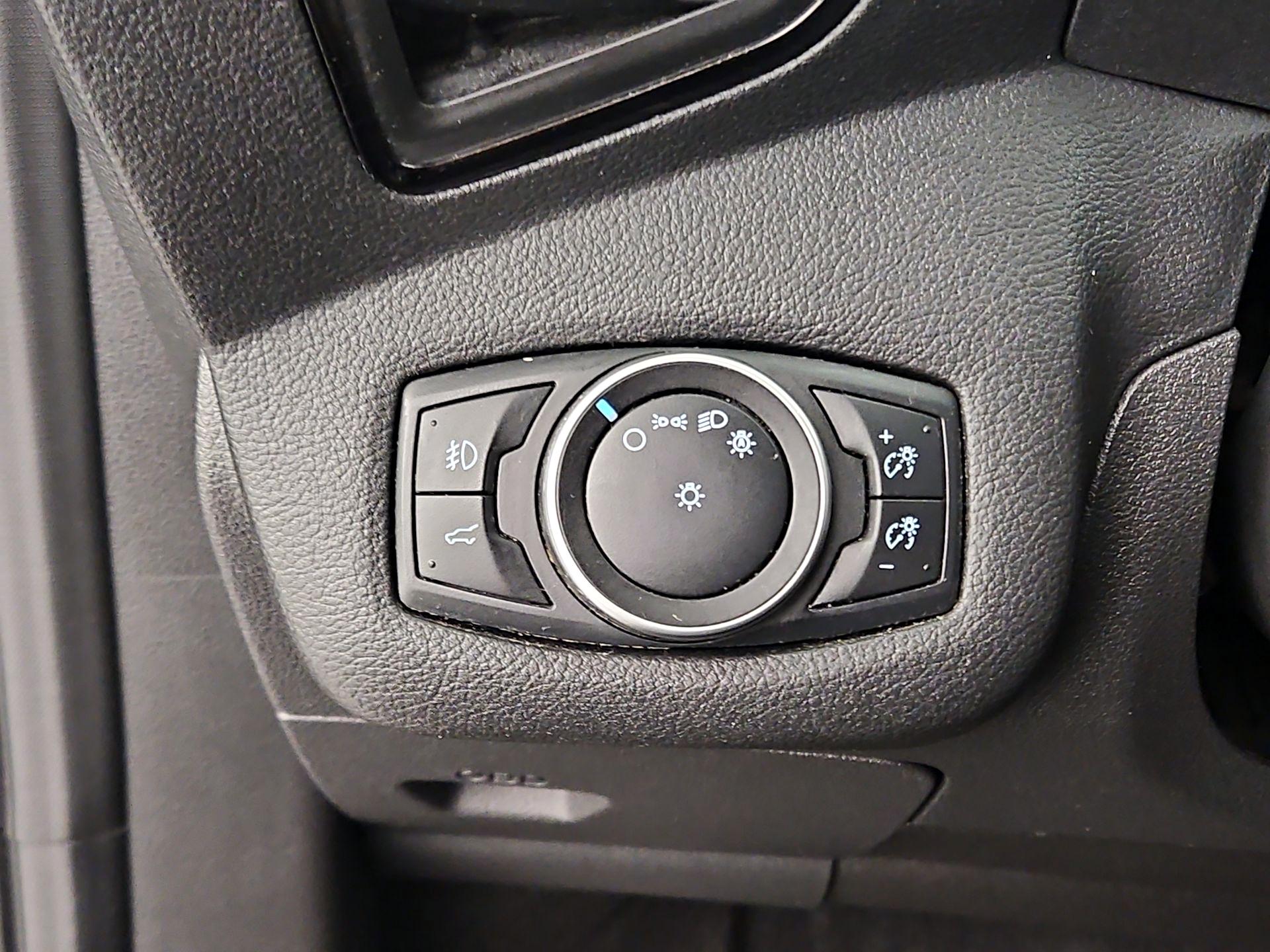 Thumbnail: 2017 Ford Escape - 13