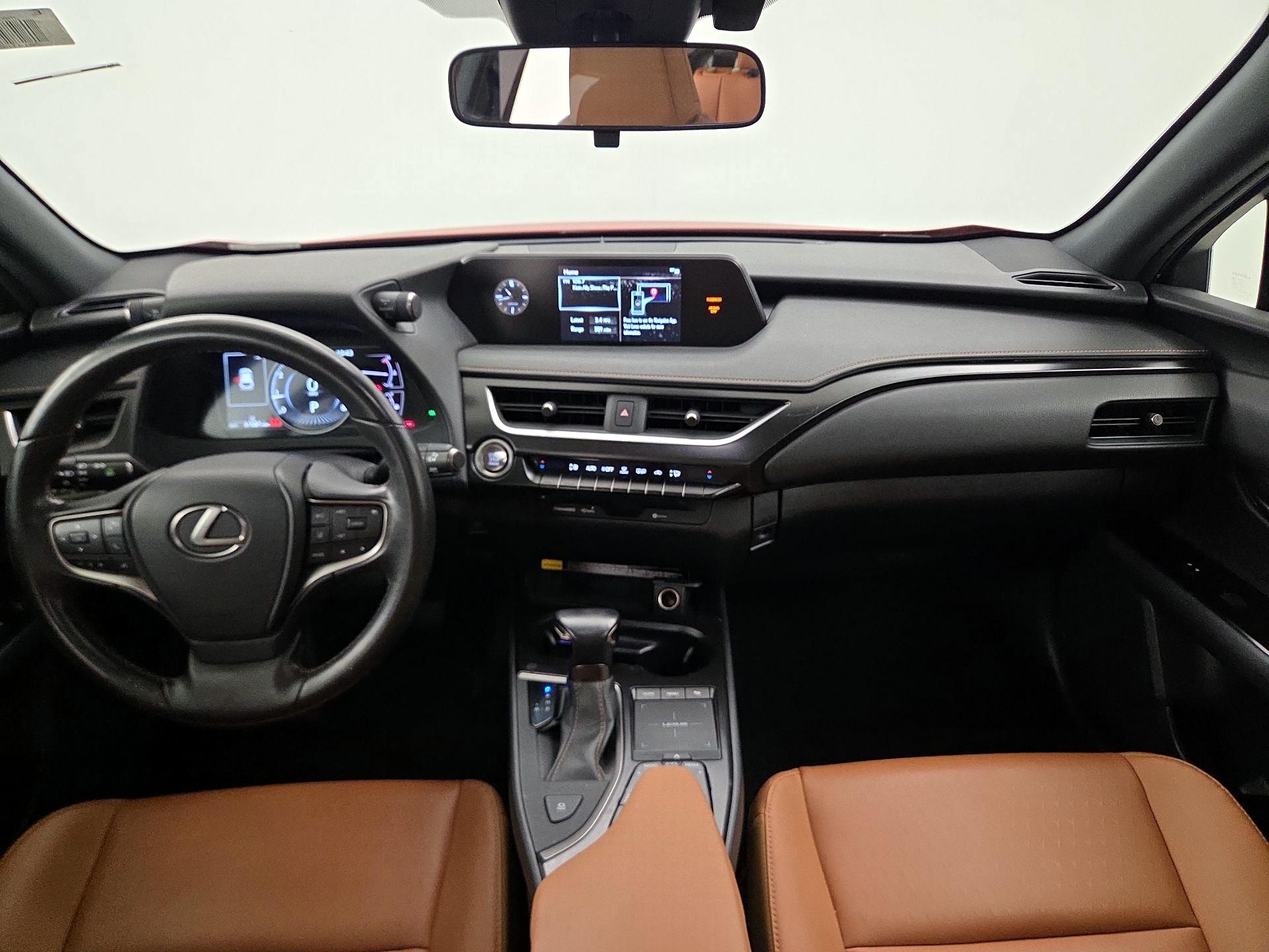 Thumbnail: 2022 Lexus UX - 9