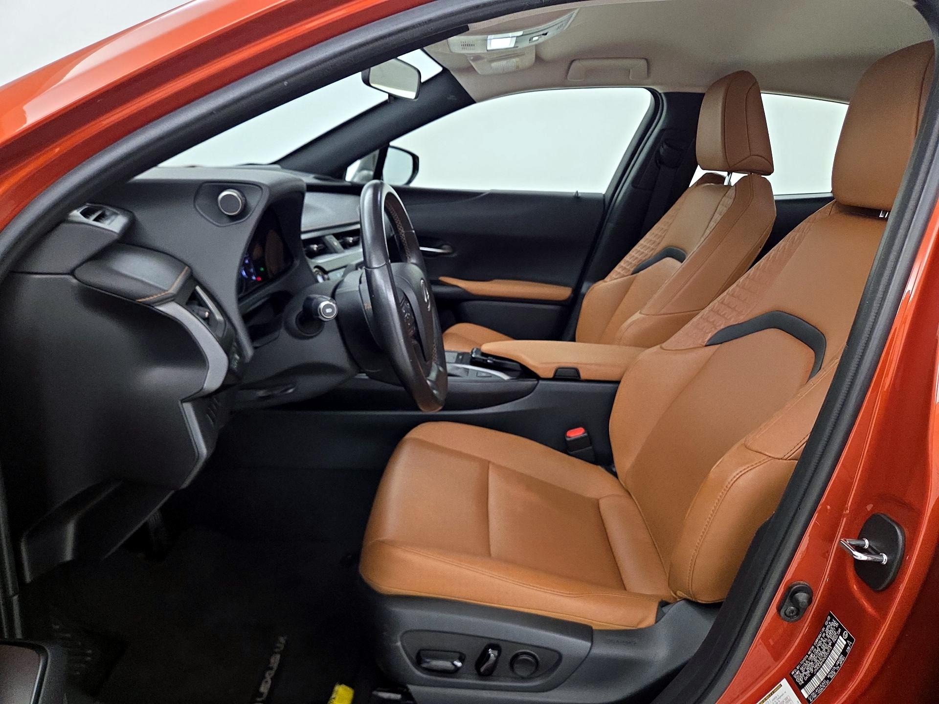 Thumbnail: 2022 Lexus UX - 11