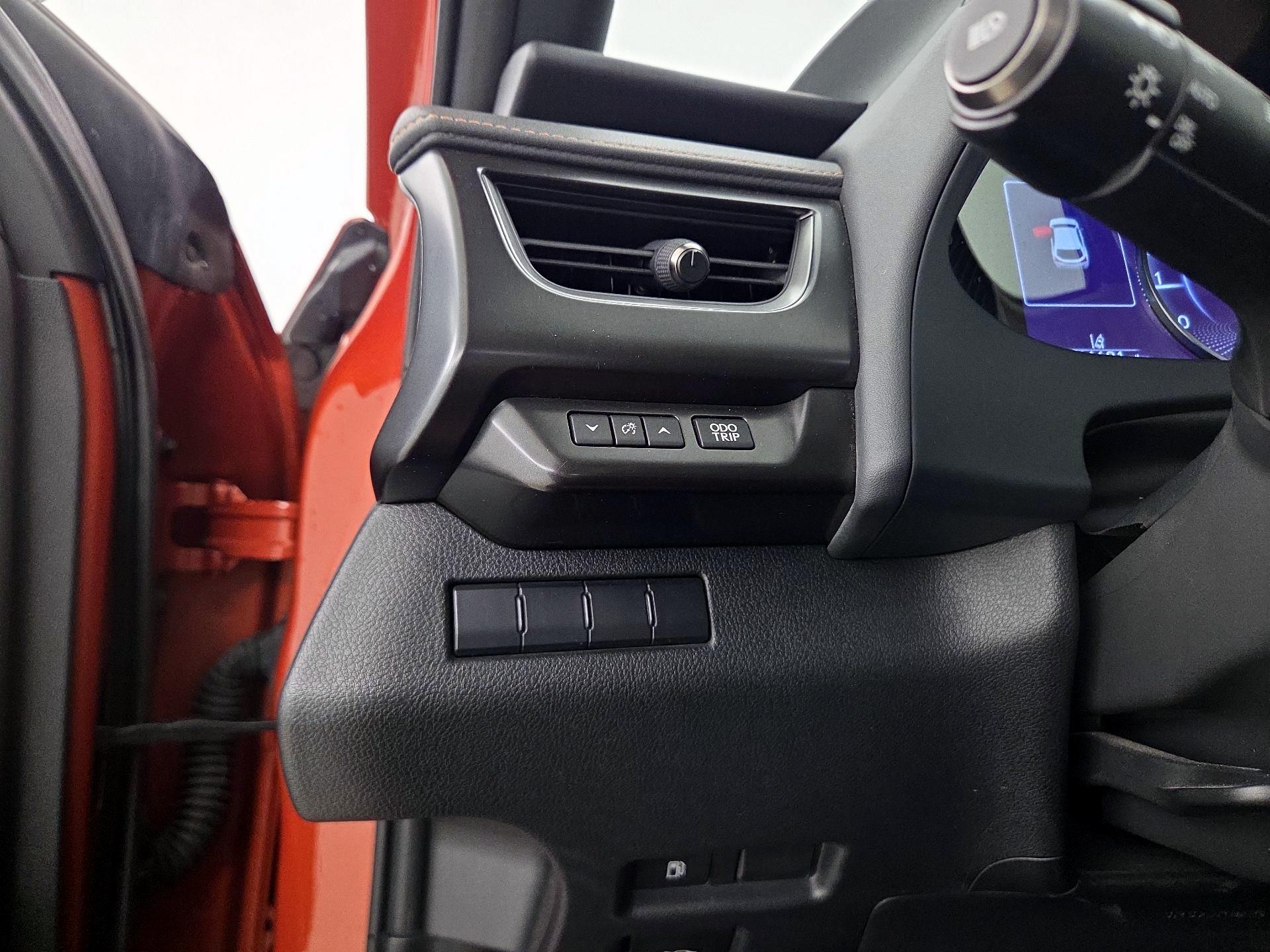 Thumbnail: 2022 Lexus UX - 13