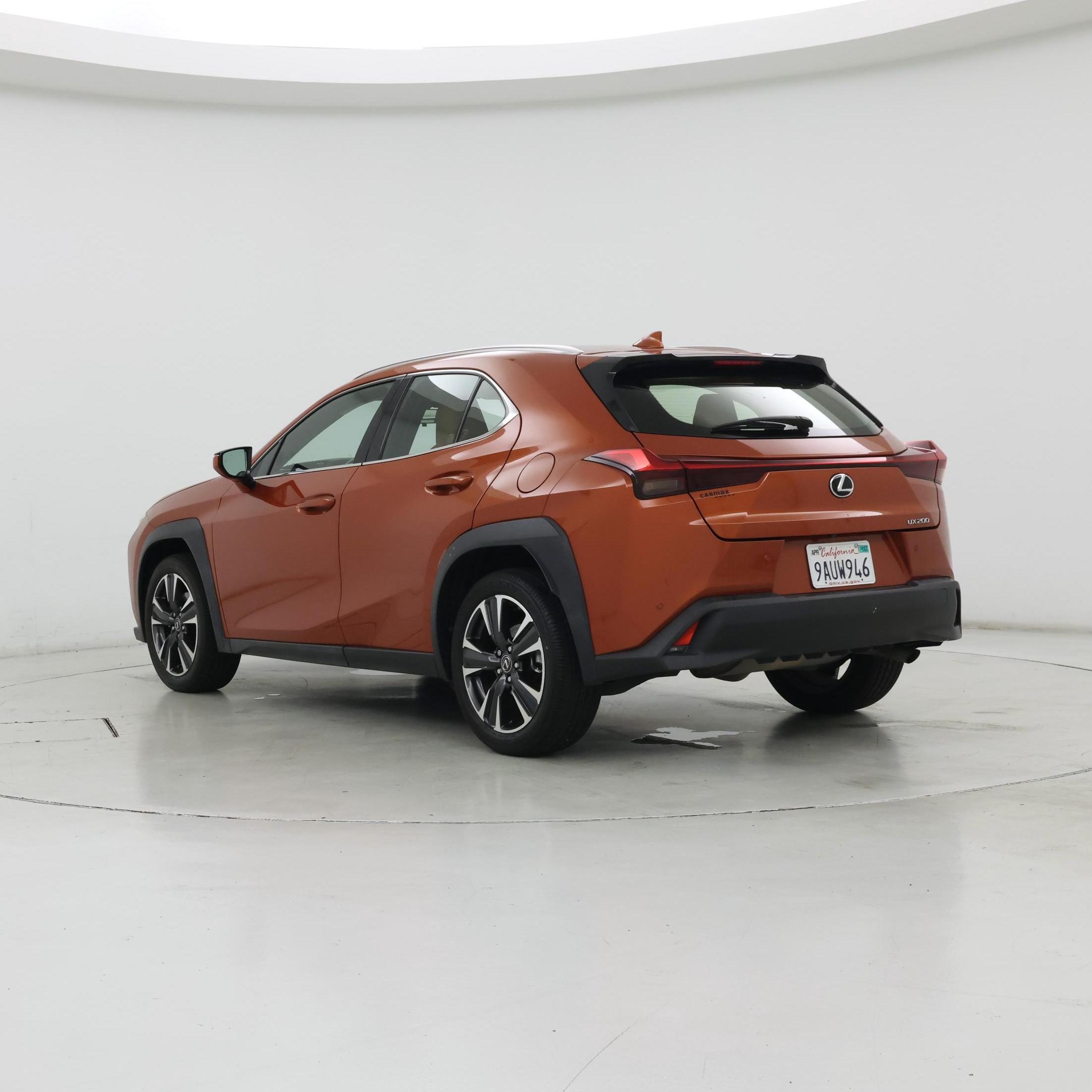 Thumbnail: 2022 Lexus UX - 2