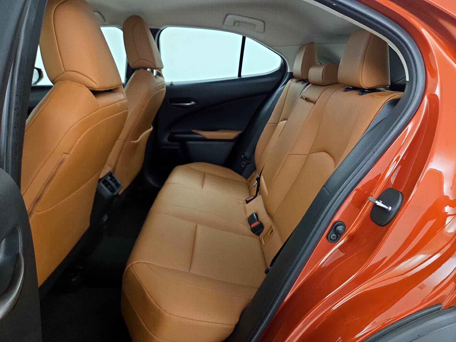 Thumbnail: 2022 Lexus UX - 19
