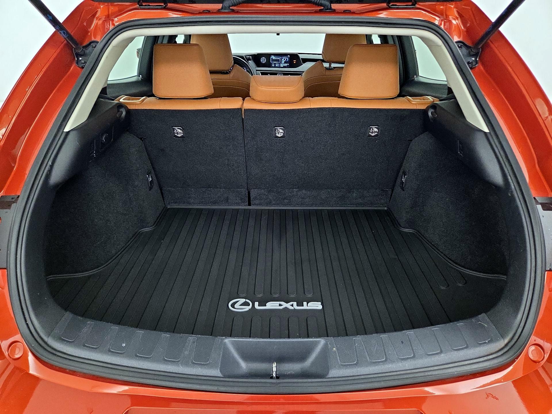 Thumbnail: 2022 Lexus UX - 20