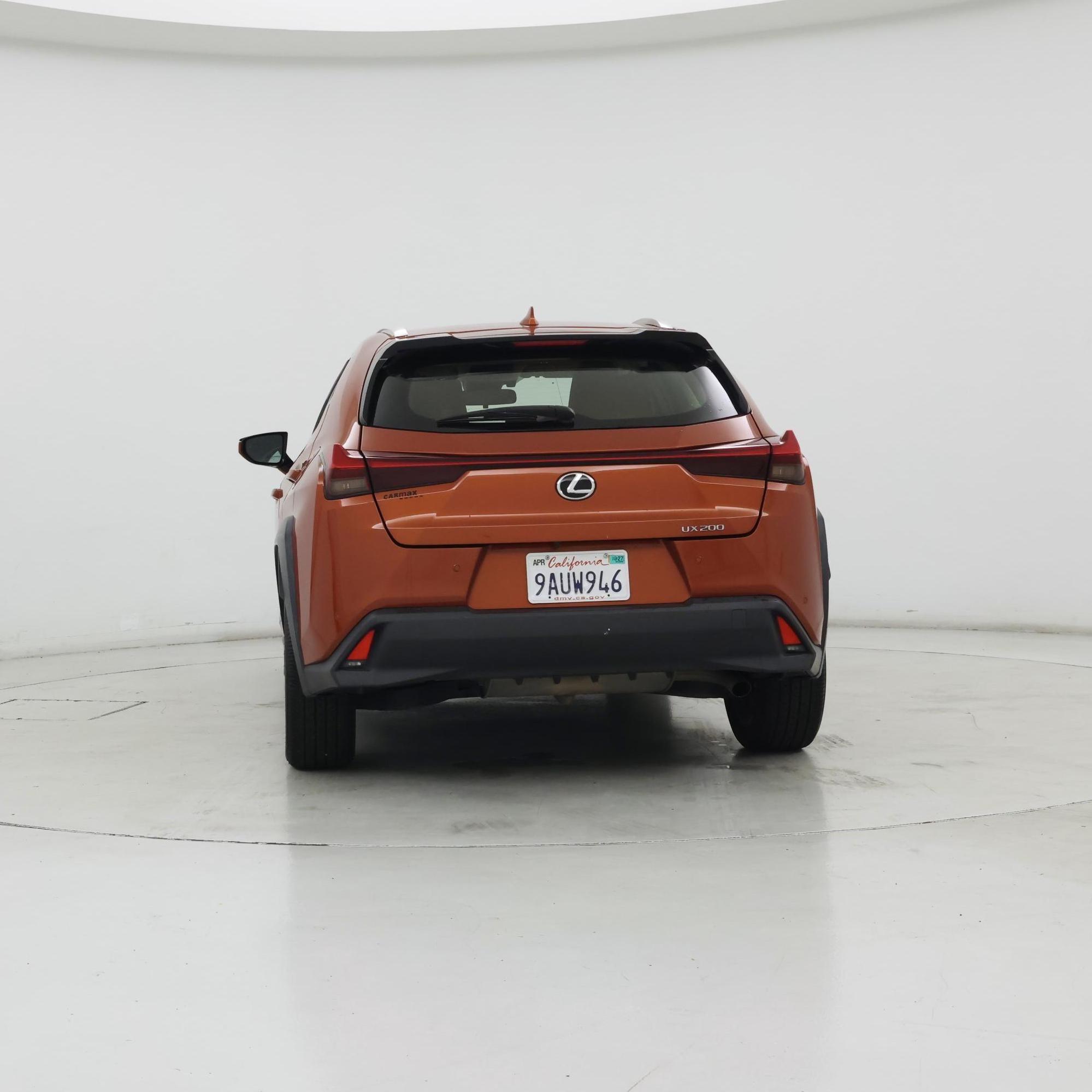 Thumbnail: 2022 Lexus UX - 6