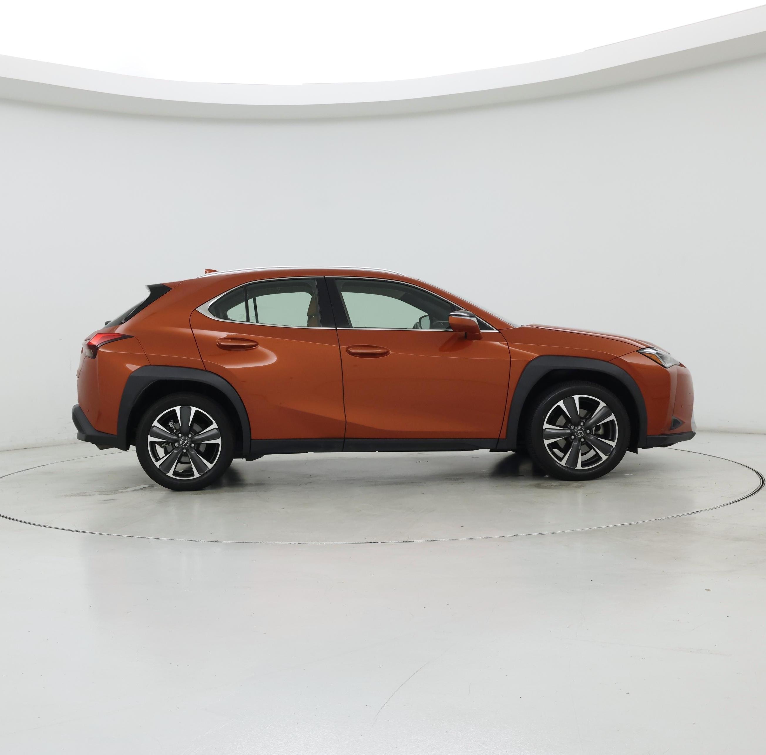 Thumbnail: 2022 Lexus UX - 7