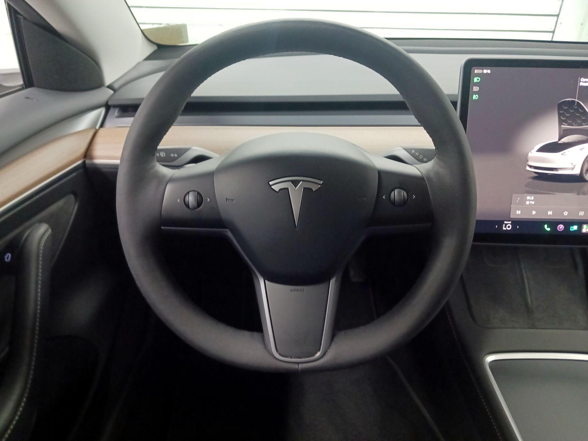 Thumbnail: 2023 Tesla Model 3 - 10