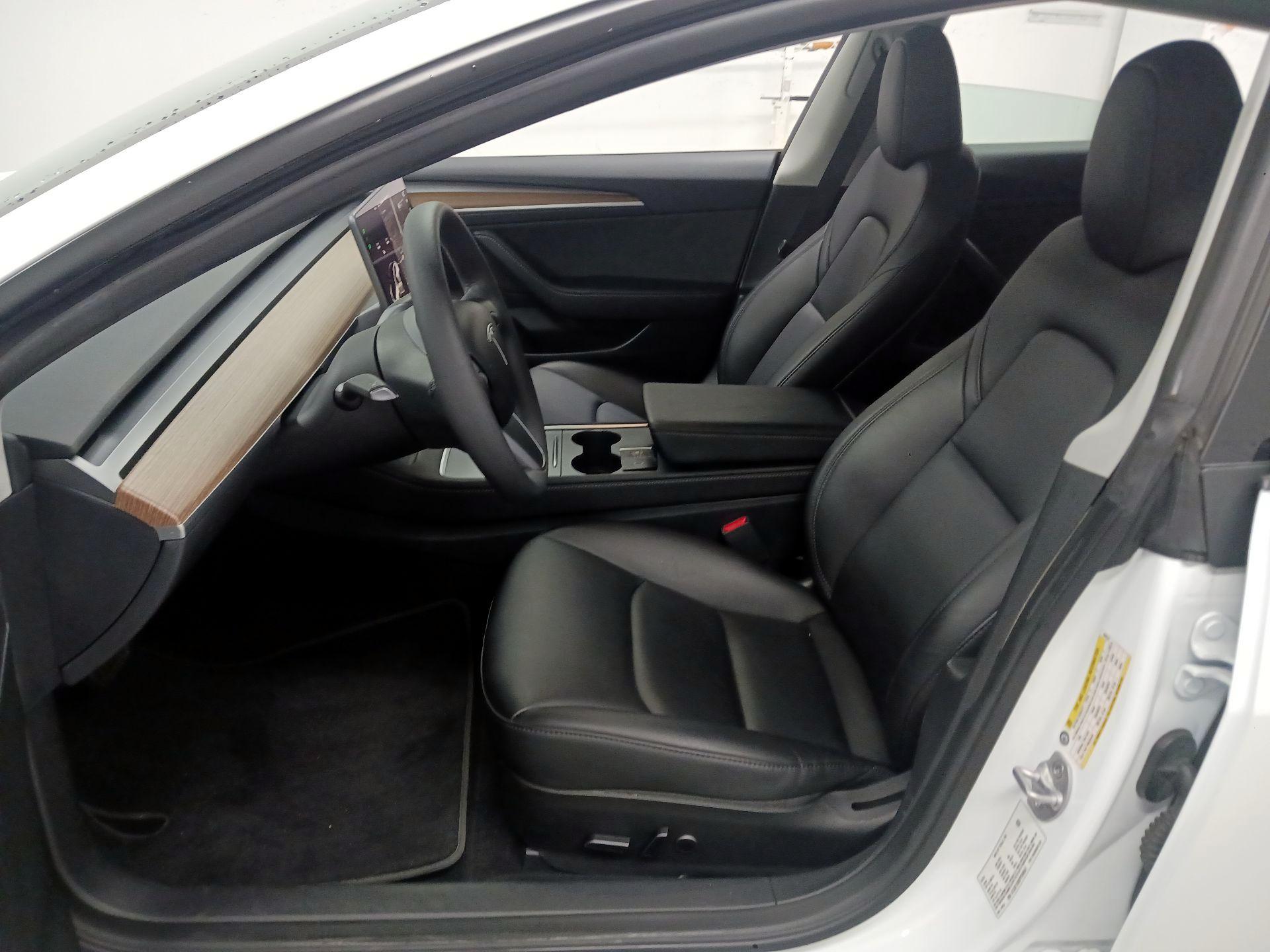 Thumbnail: 2023 Tesla Model 3 - 11