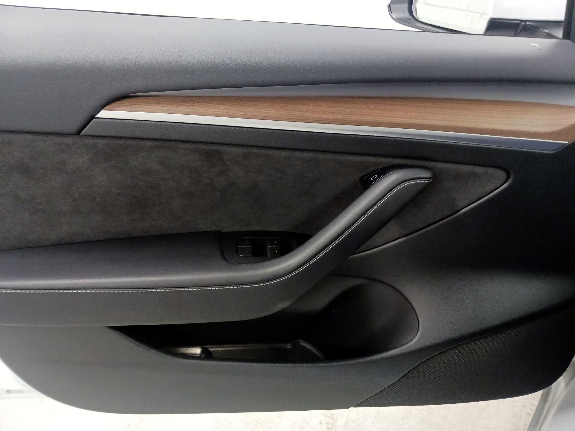 Thumbnail: 2023 Tesla Model 3 - 12