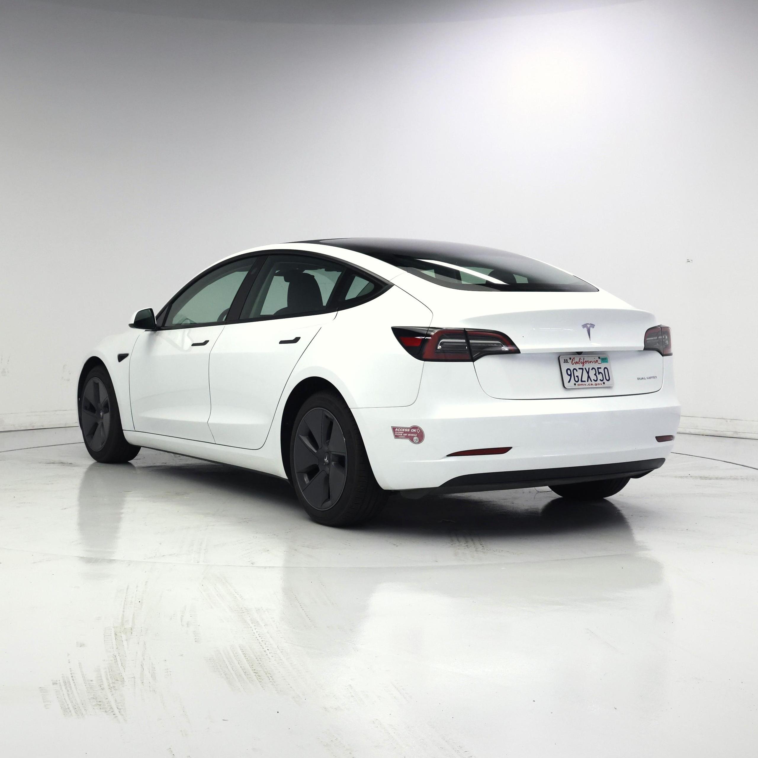 Thumbnail: 2023 Tesla Model 3 - 2